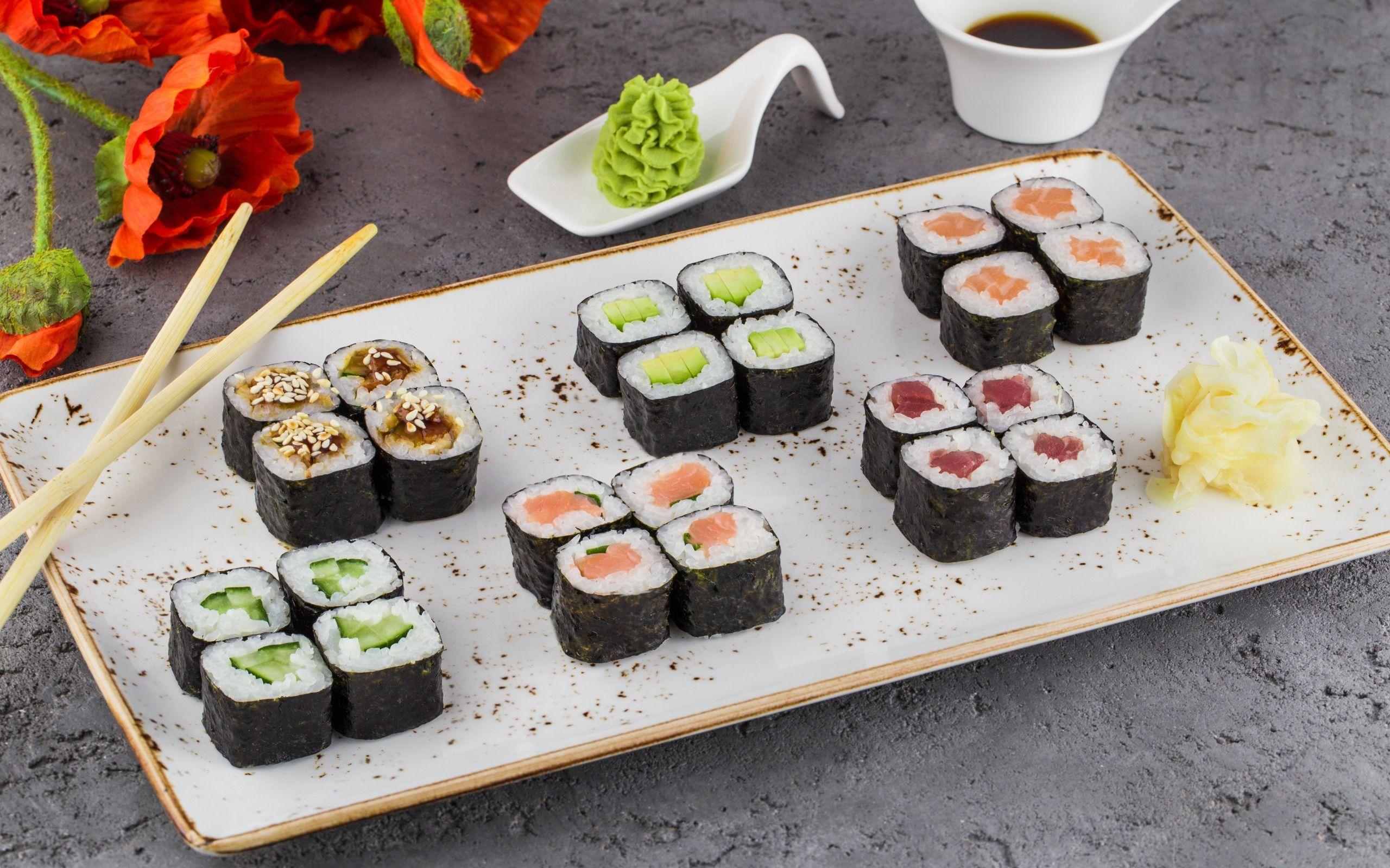 2560x1600 Download wallpaper sushi, Japanese cuisine, poppies