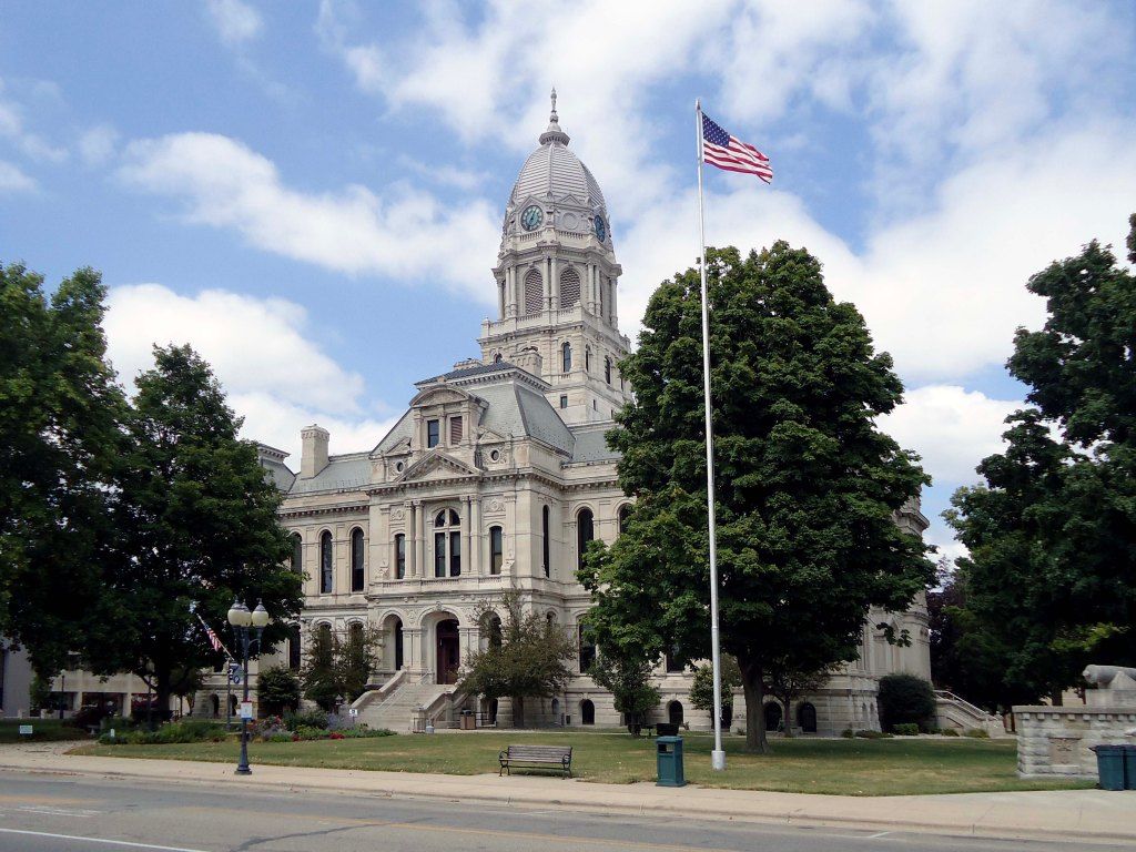 1024x768 The Kosciusko County, Indiana Courthouse (1884-). Hiding in Plain Sight