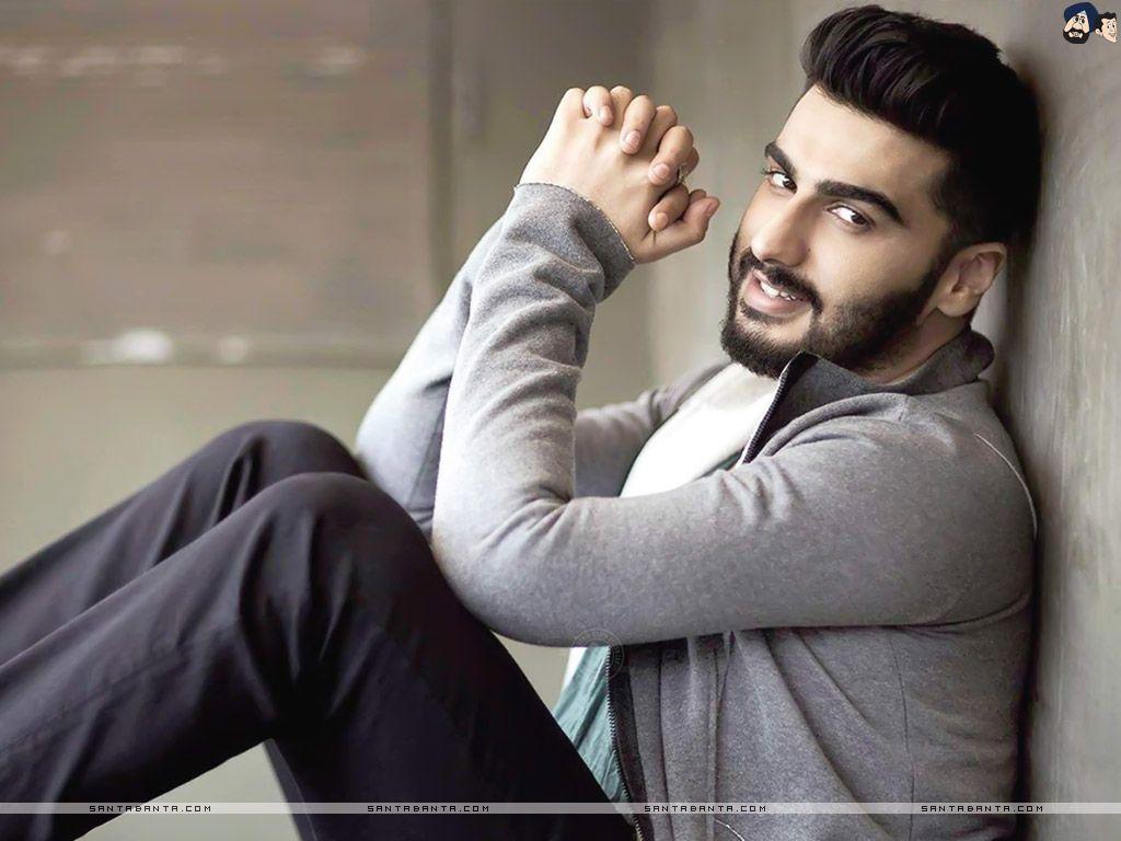 1024x768 Hot HD Wallpaper of Bollywood Stars & Actors. Indian