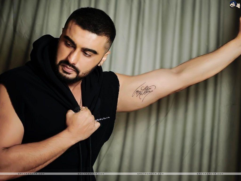 1024x768 Hot HD Wallpaper of Bollywood Stars & Actors. Indian