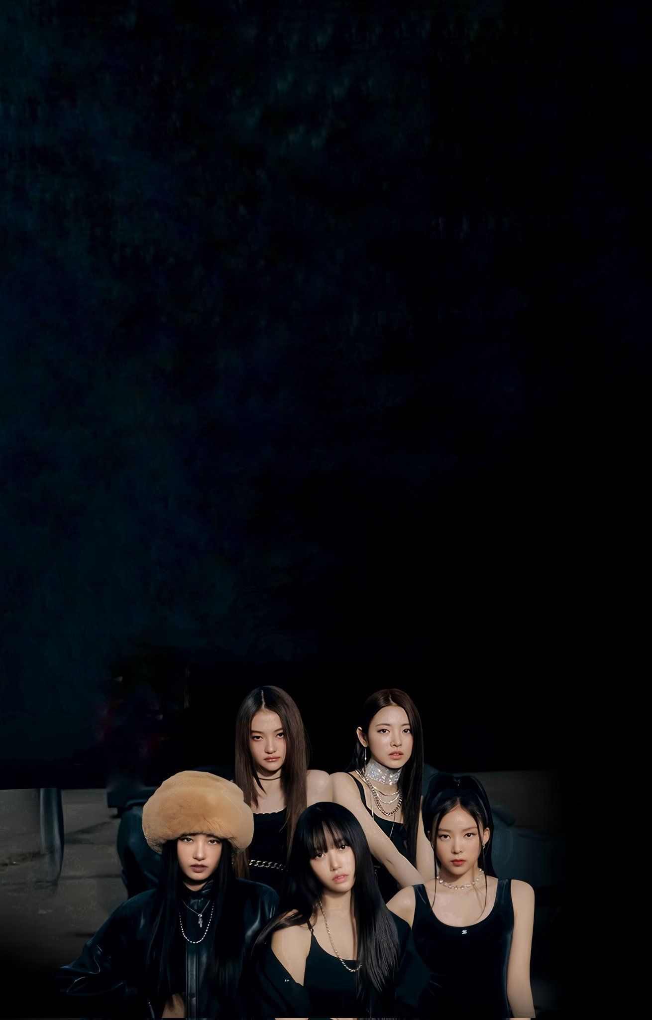 1310x2048 MEOVV WALLPAPER