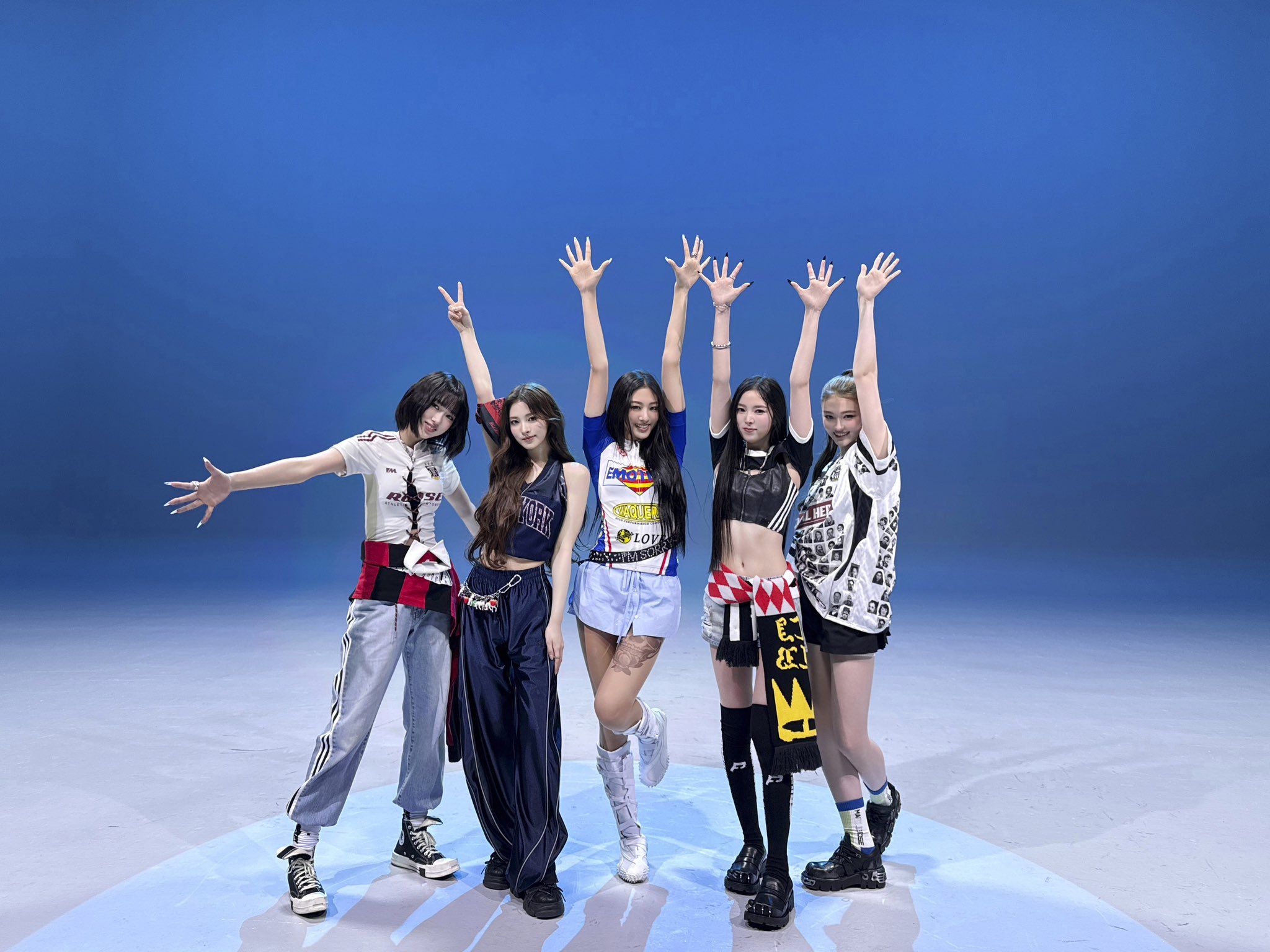 2048x1536 MEOVV Twitter Update CHOOM ORIGINAL