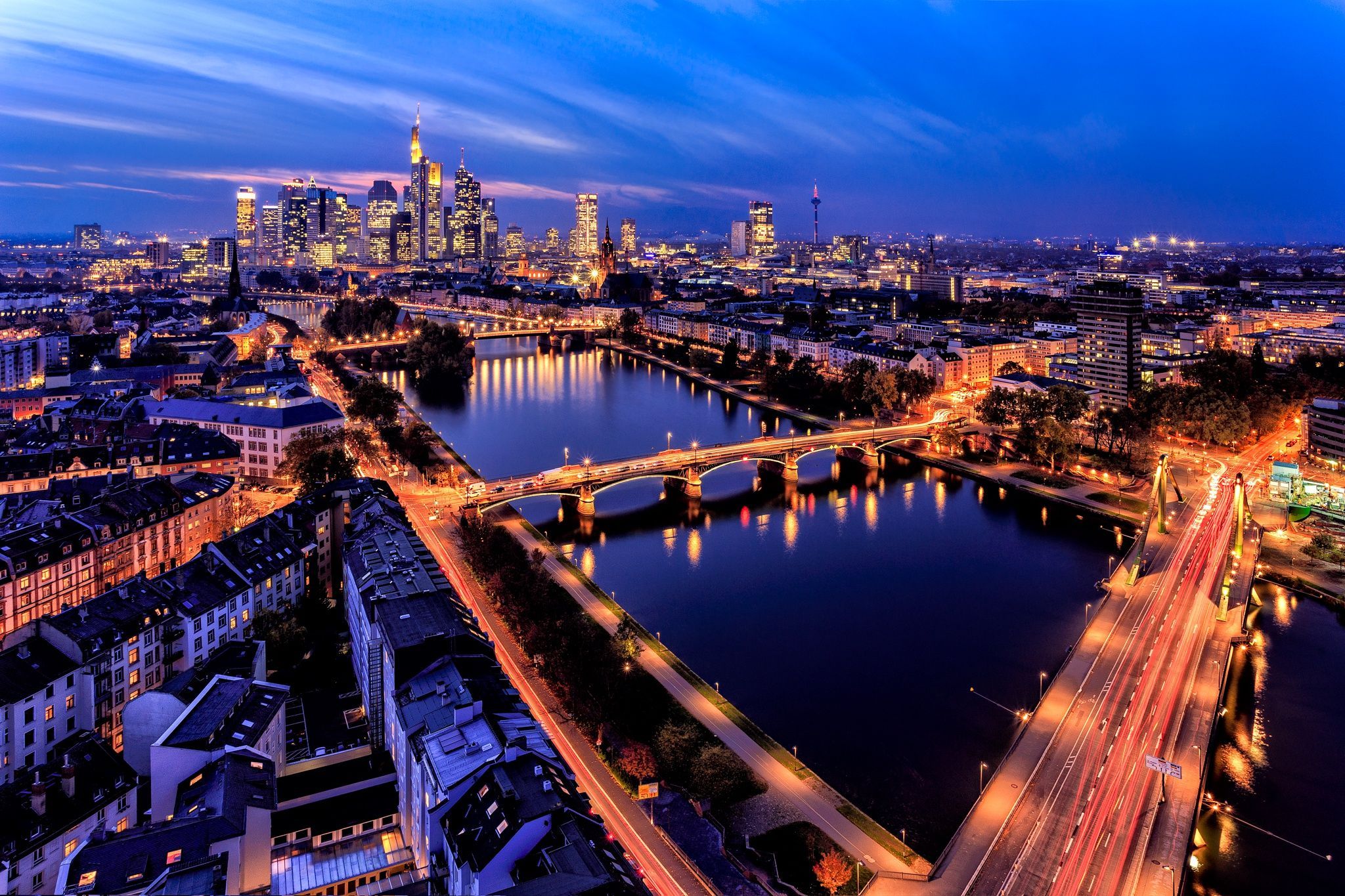 2048x1365 Frankfurt Night Skyline: Illuminated Skyscrapers Reflected on the River