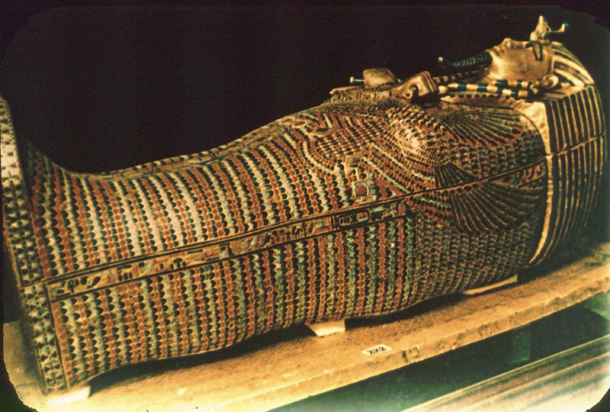 1259x850 Wallpaper, Clip Art, and Image: King Tut Middle Coffin