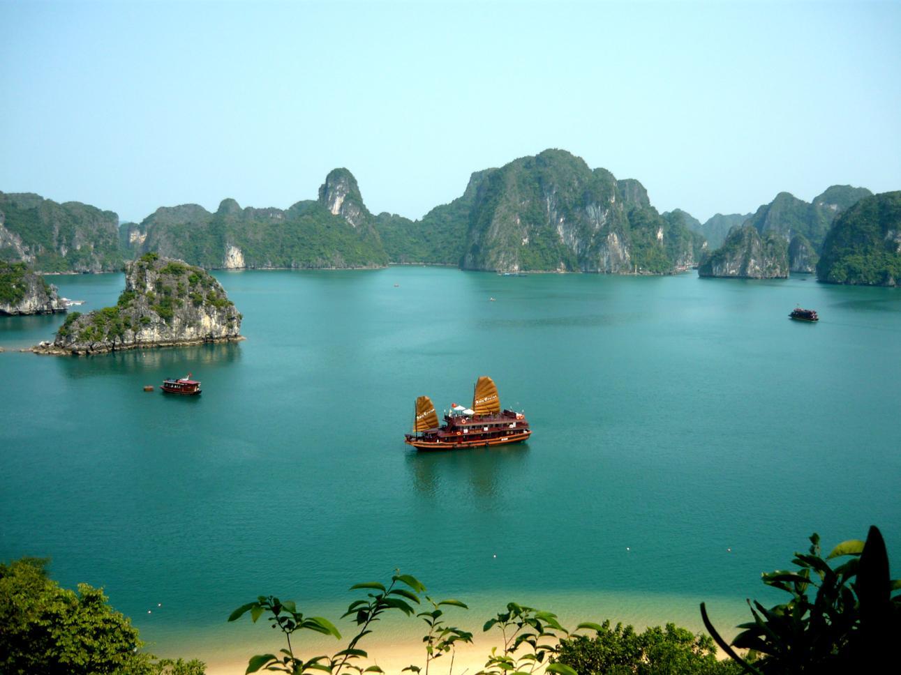 1291x968 Ha Long Bay
