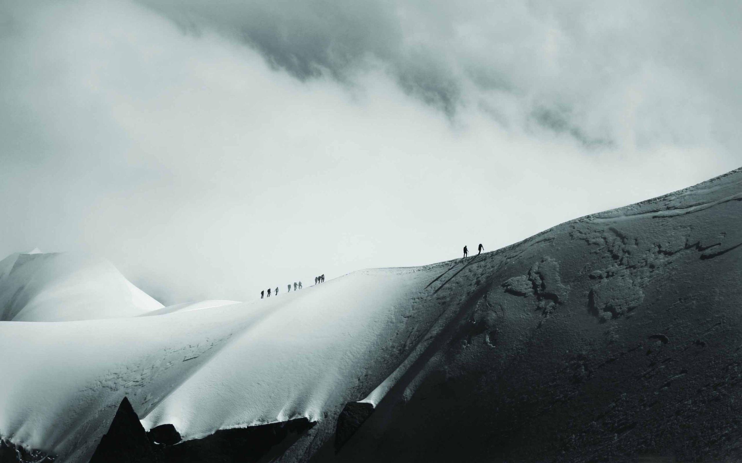 2560x1600 Climbing Mountain Mac Wallpaper Download