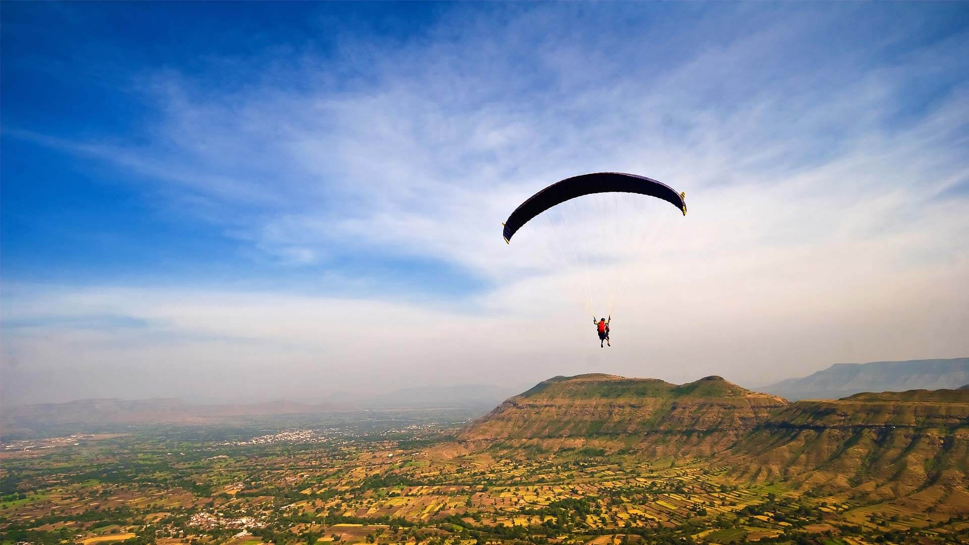 1920x1080 Paragliding paradise in Maharashtra