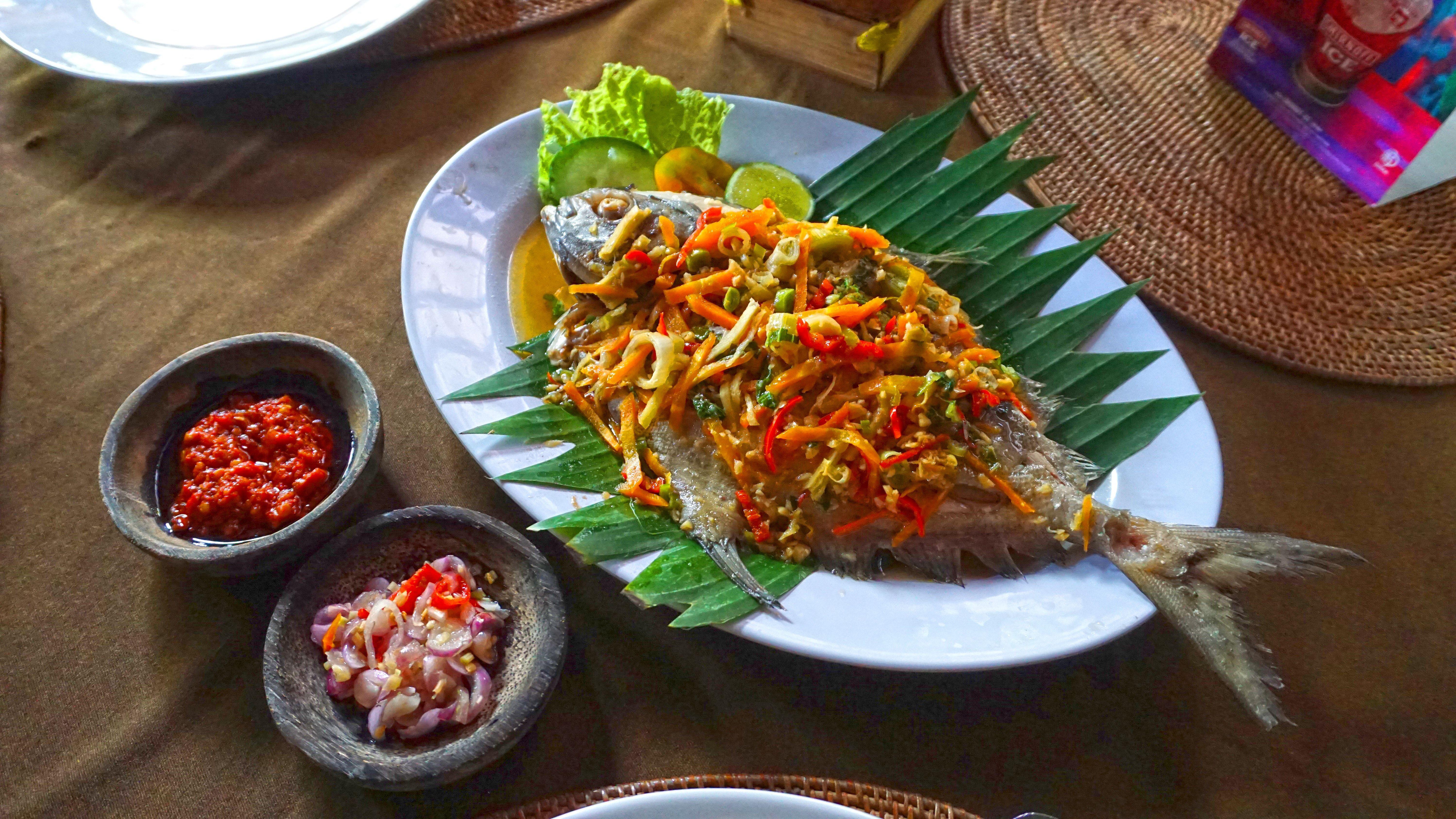 Поесть на бали. Балийская кухня. Национальная кухня Бали. Кухня Индонезии. Национальные блюда Индонезии.