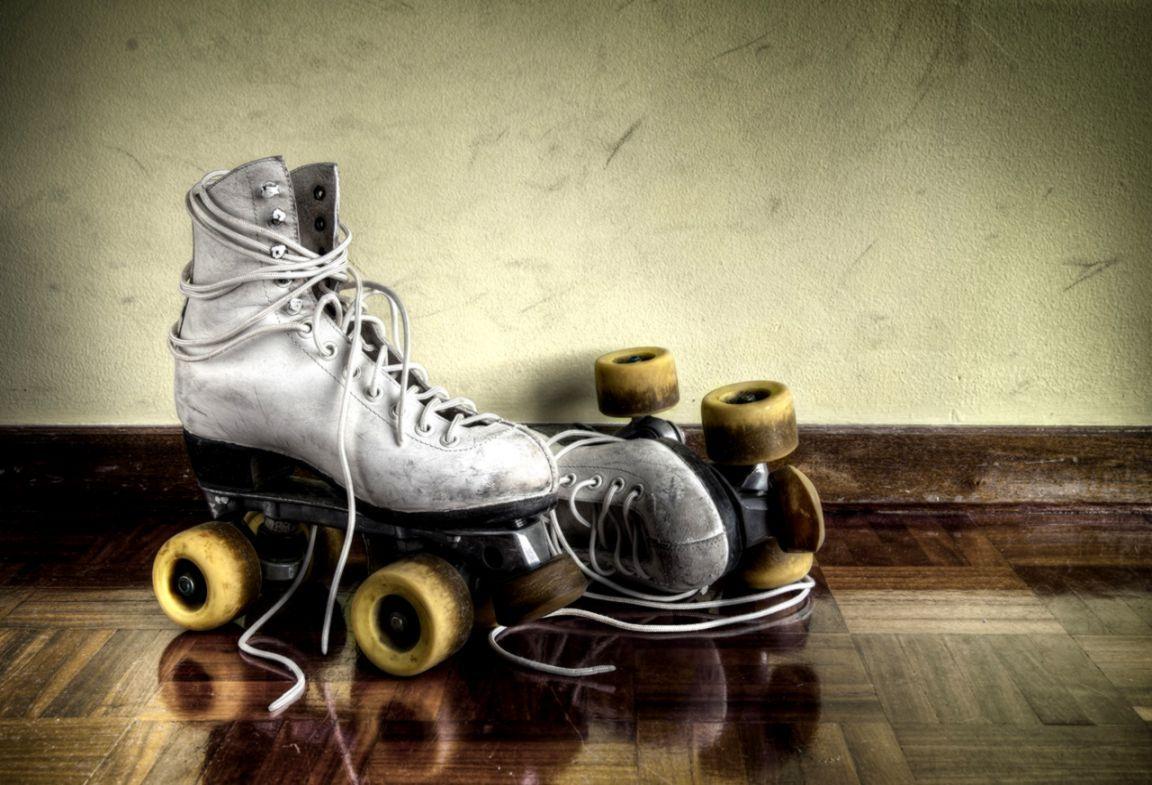 1152x785 Roller Skate Wallpaper