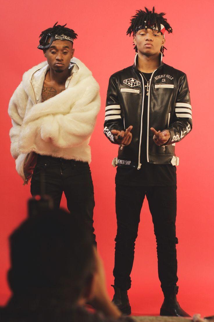 736x1104 Music