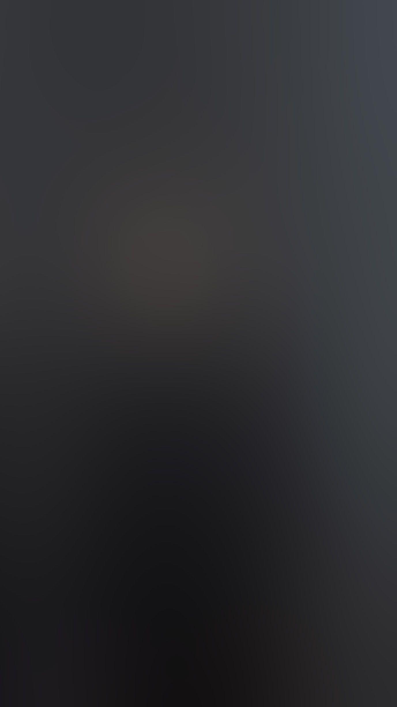 1377x2448 Blurred Wallpaper On iPhone