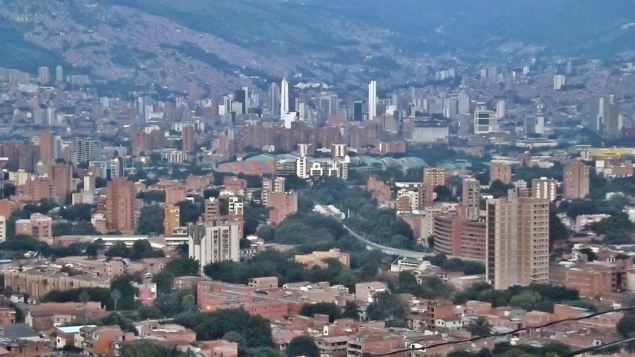 1280x720 Visiting Medellín, Colombia, Download Wallpaper