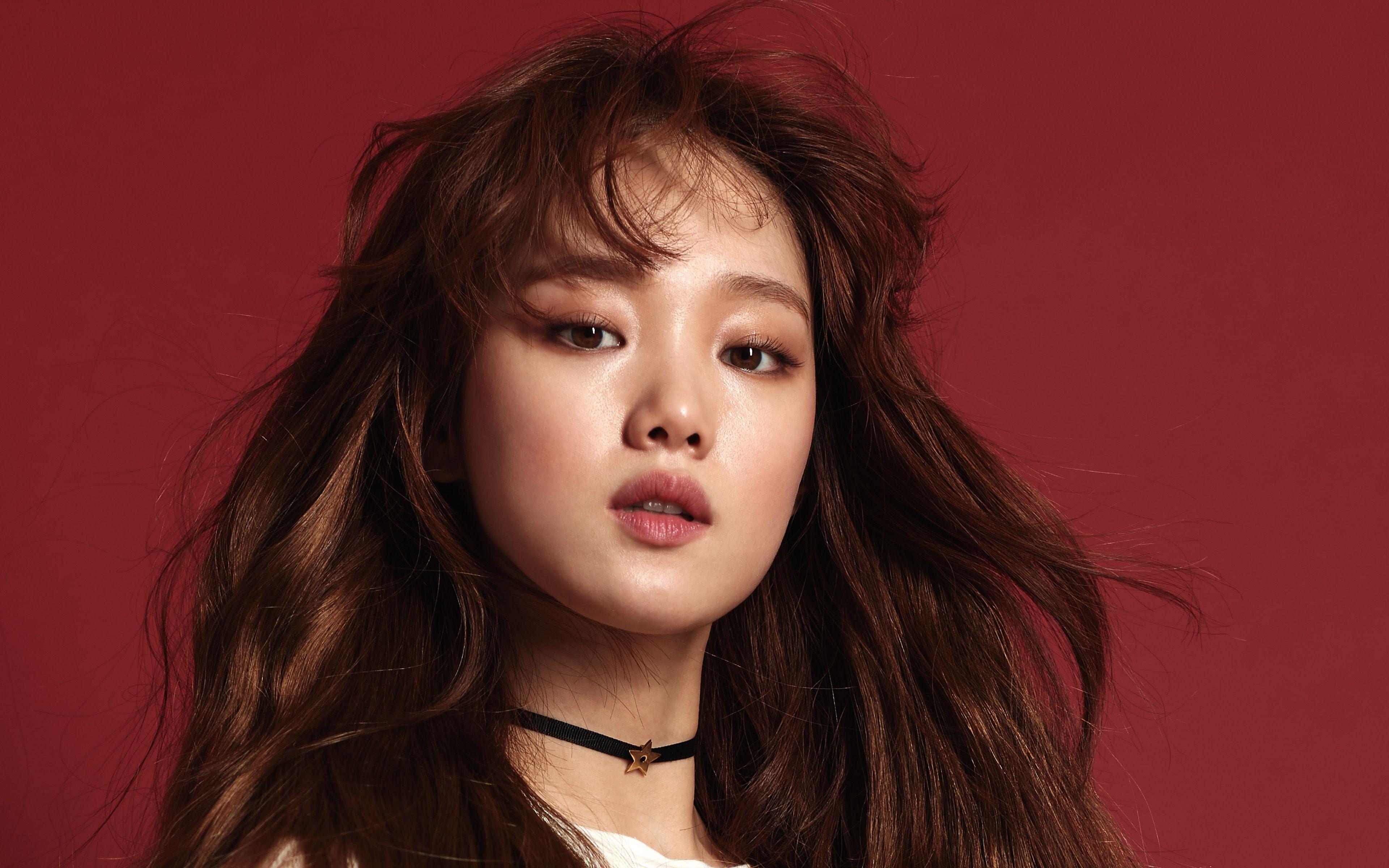 3840x2400 Lee Sung Kyung Wallpaper
