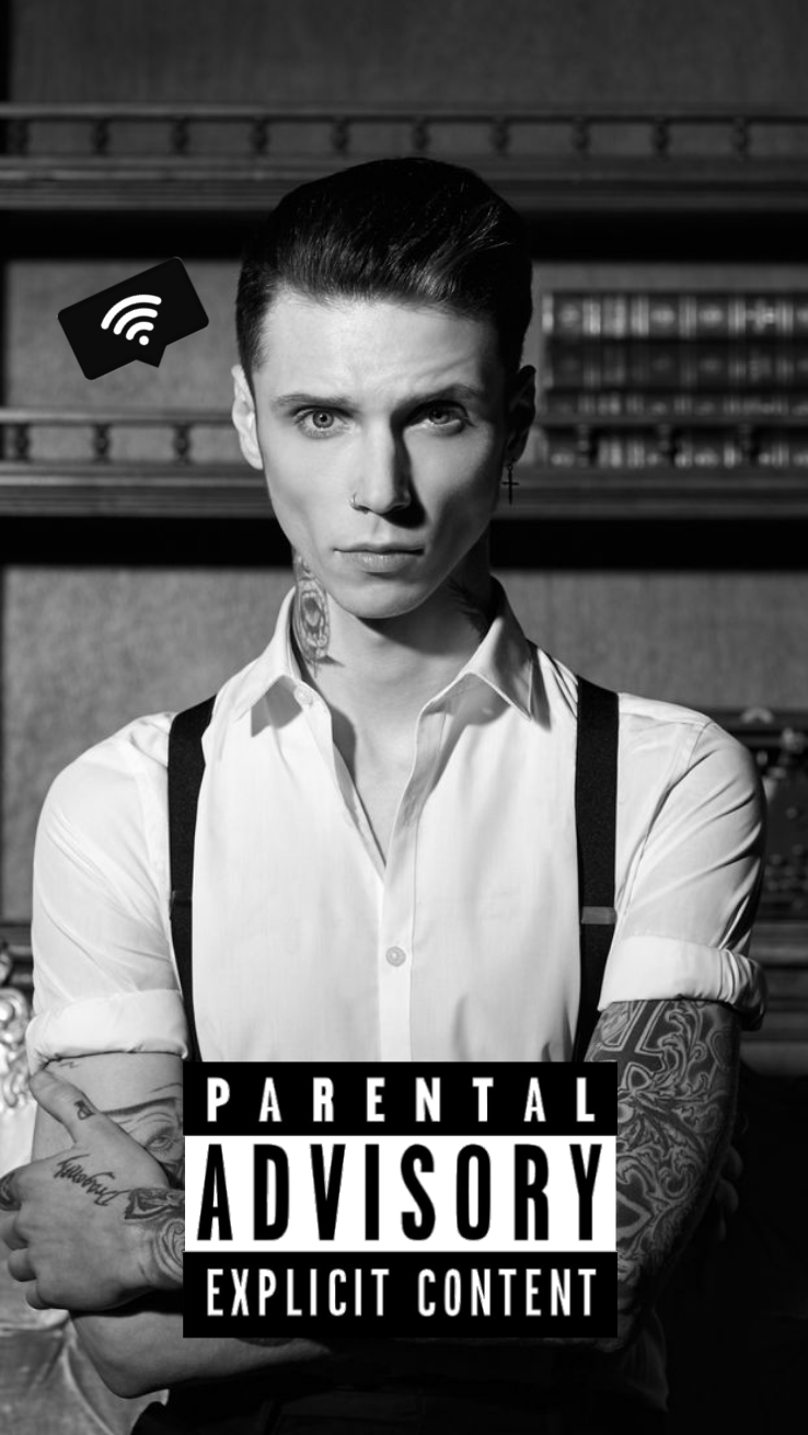 738x1310 Andy Black Wallpaper