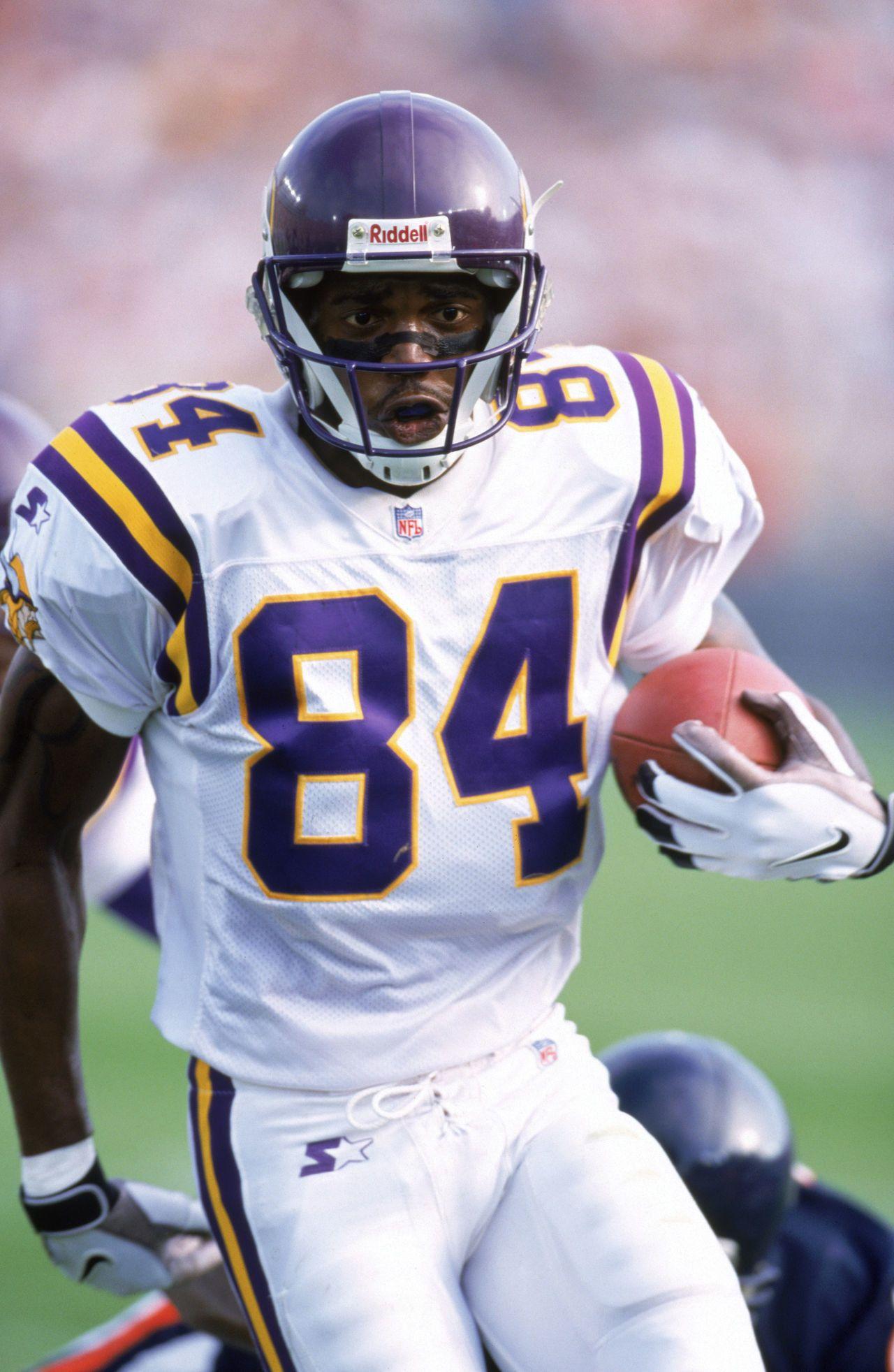 Randy Moss Height: The Legendary Wide Receiver's Physical Attributes ...