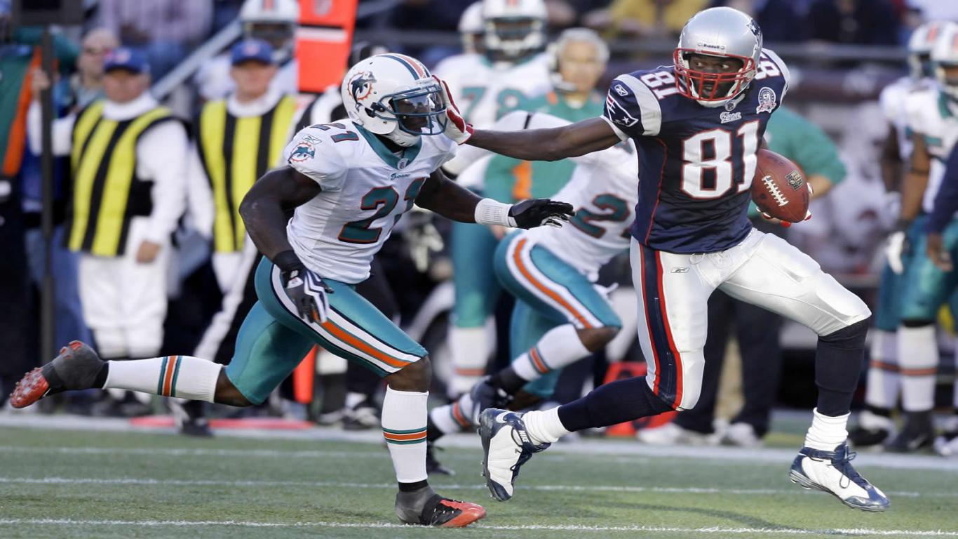 1366x768 Randy Moss Wallpaper