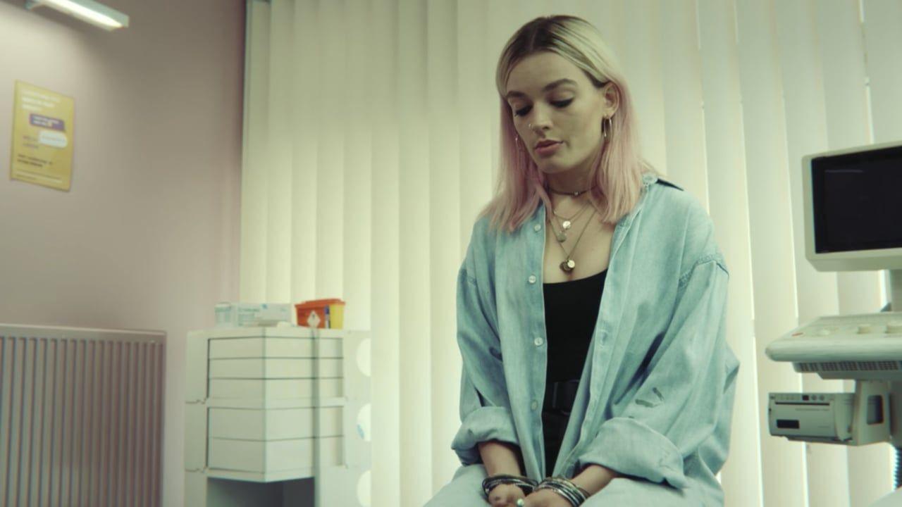 1280x720 Emma Mackey, aka Maeve: 23. How Old Are the Actors on Sex