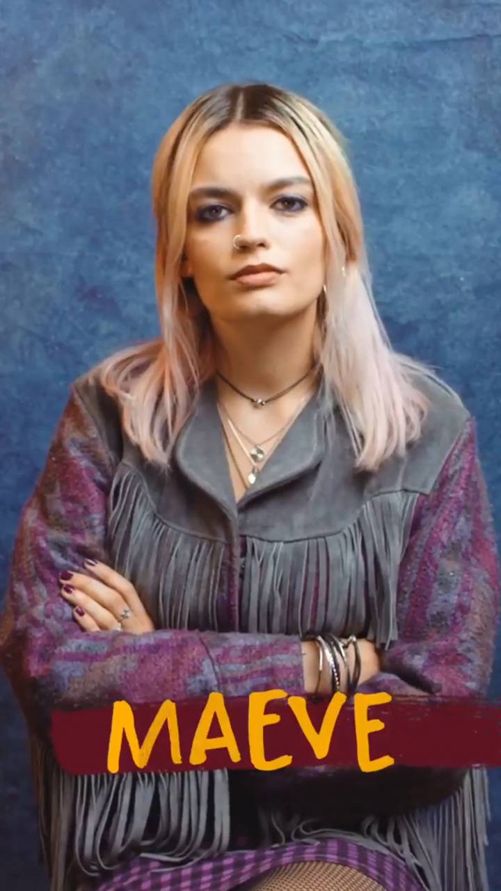 720x1280 Emma Mackey Wallpaper