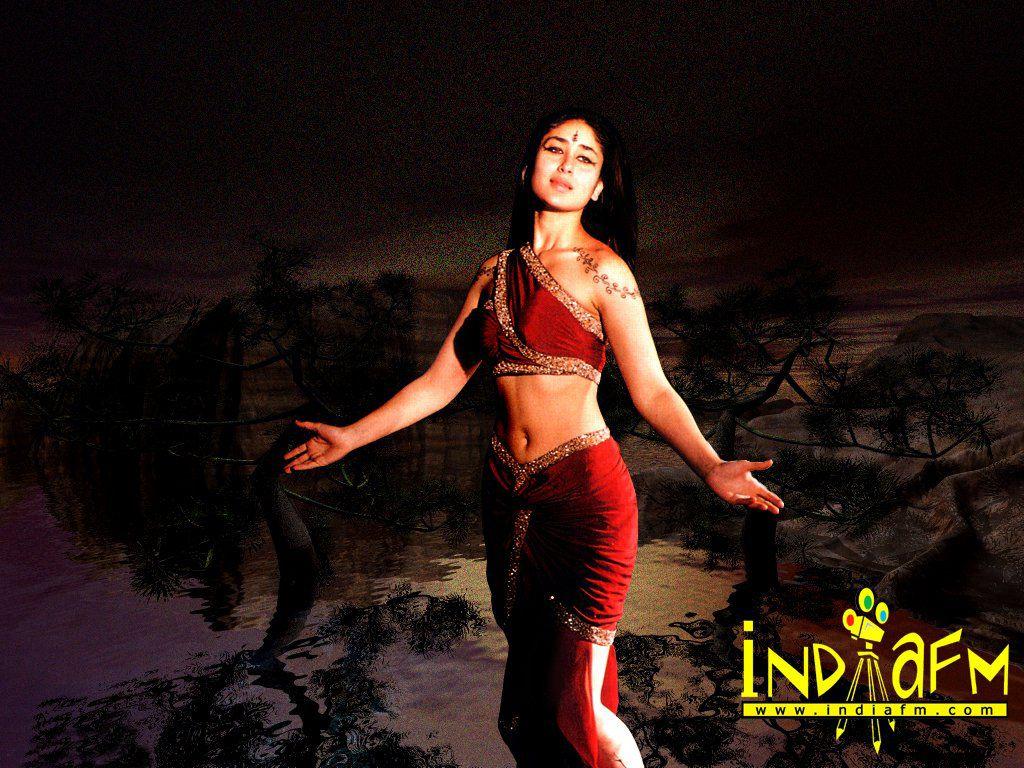 1024x768 Asoka 2001 Wallpaper. Kareena Kapoor 301