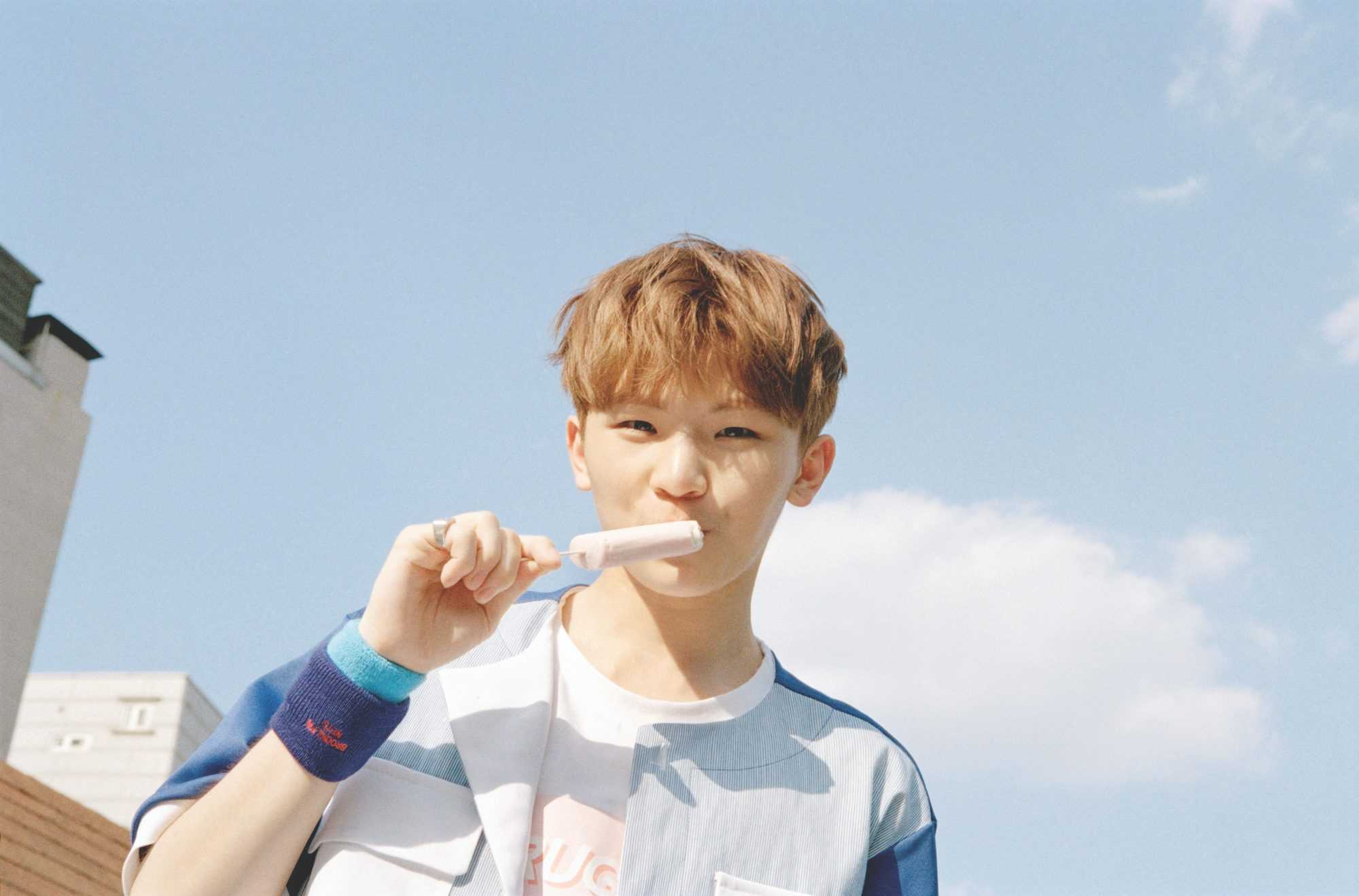 2000x1320 woozi's cute Wallpaper (2000x1320)