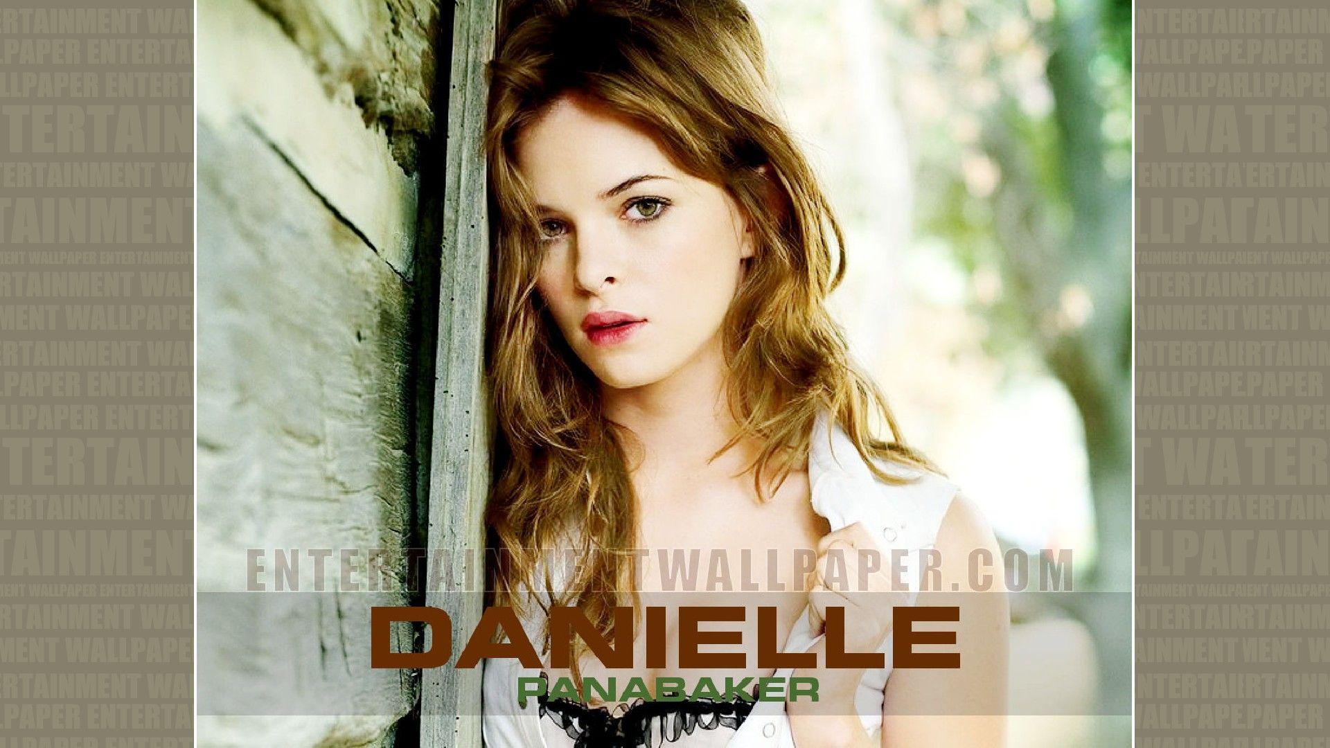 Danielle Panabaker Wallpapers - Top Free Danielle Panabaker Backgrounds