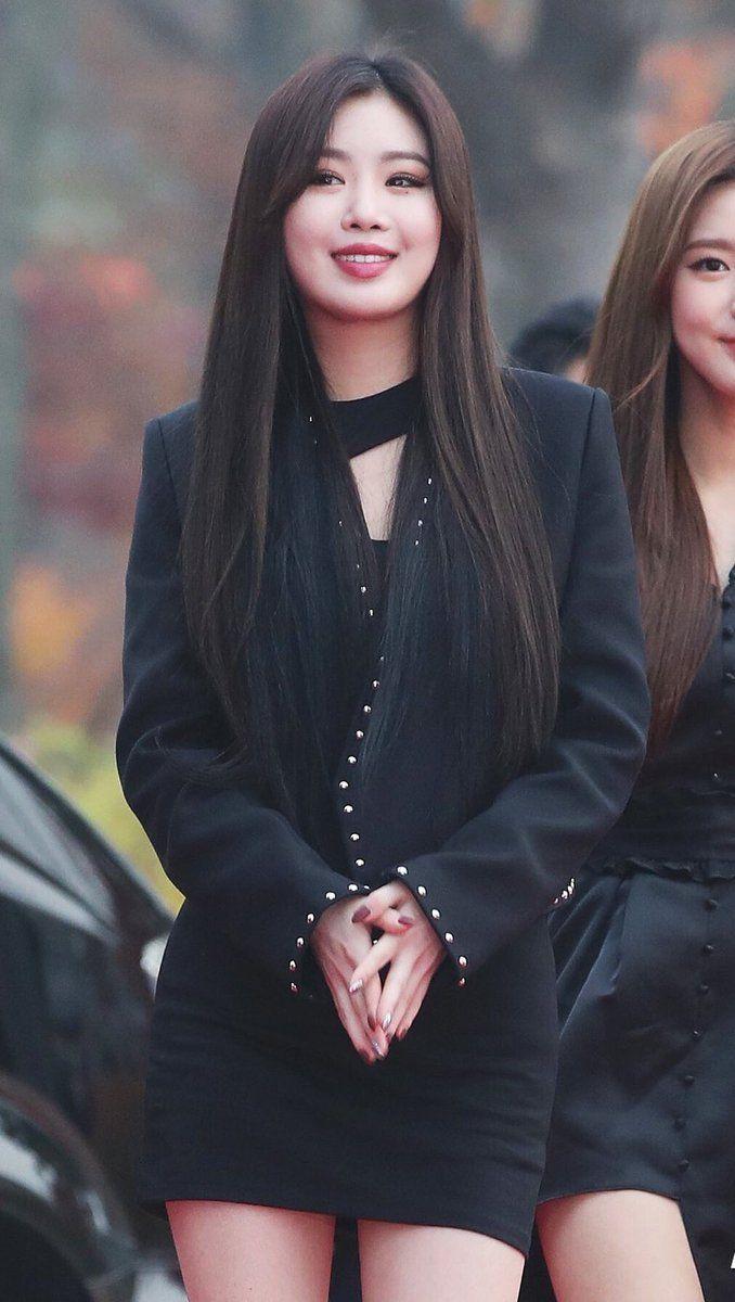 678x1200 Seo Soojin Wallpaper