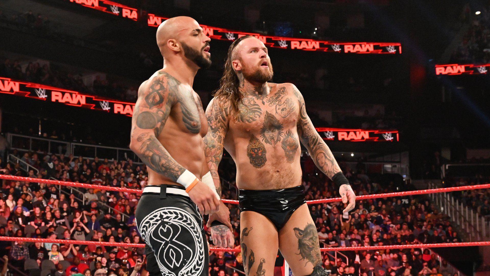 Black vs. Рикошет Рестлер. Рикошет реслинг WWE Рестлер. Aleister Black Ricochet. Рикошет Raw.