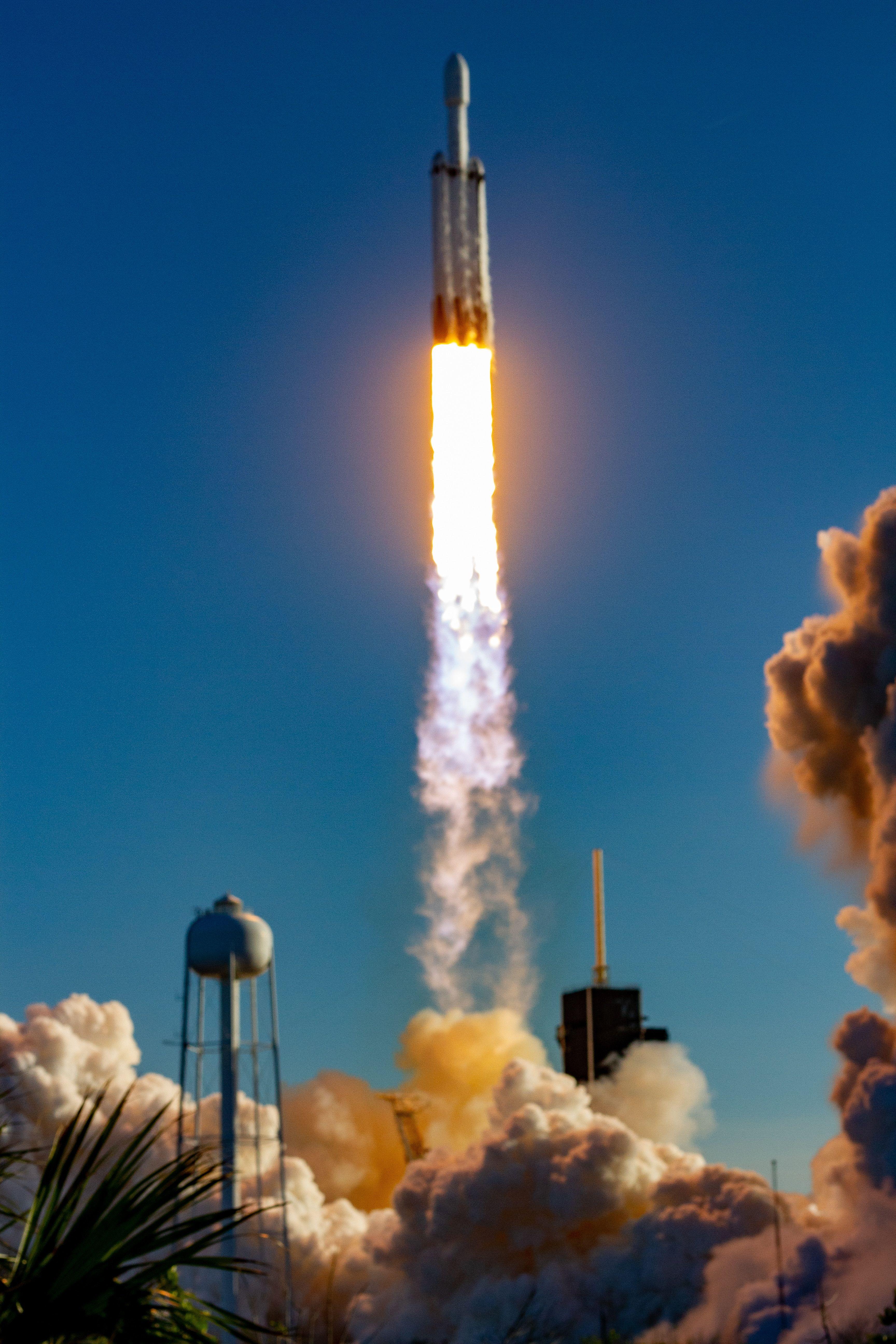 Falcon Heavy Wallpapers - Top Free Falcon Heavy Backgrounds ...