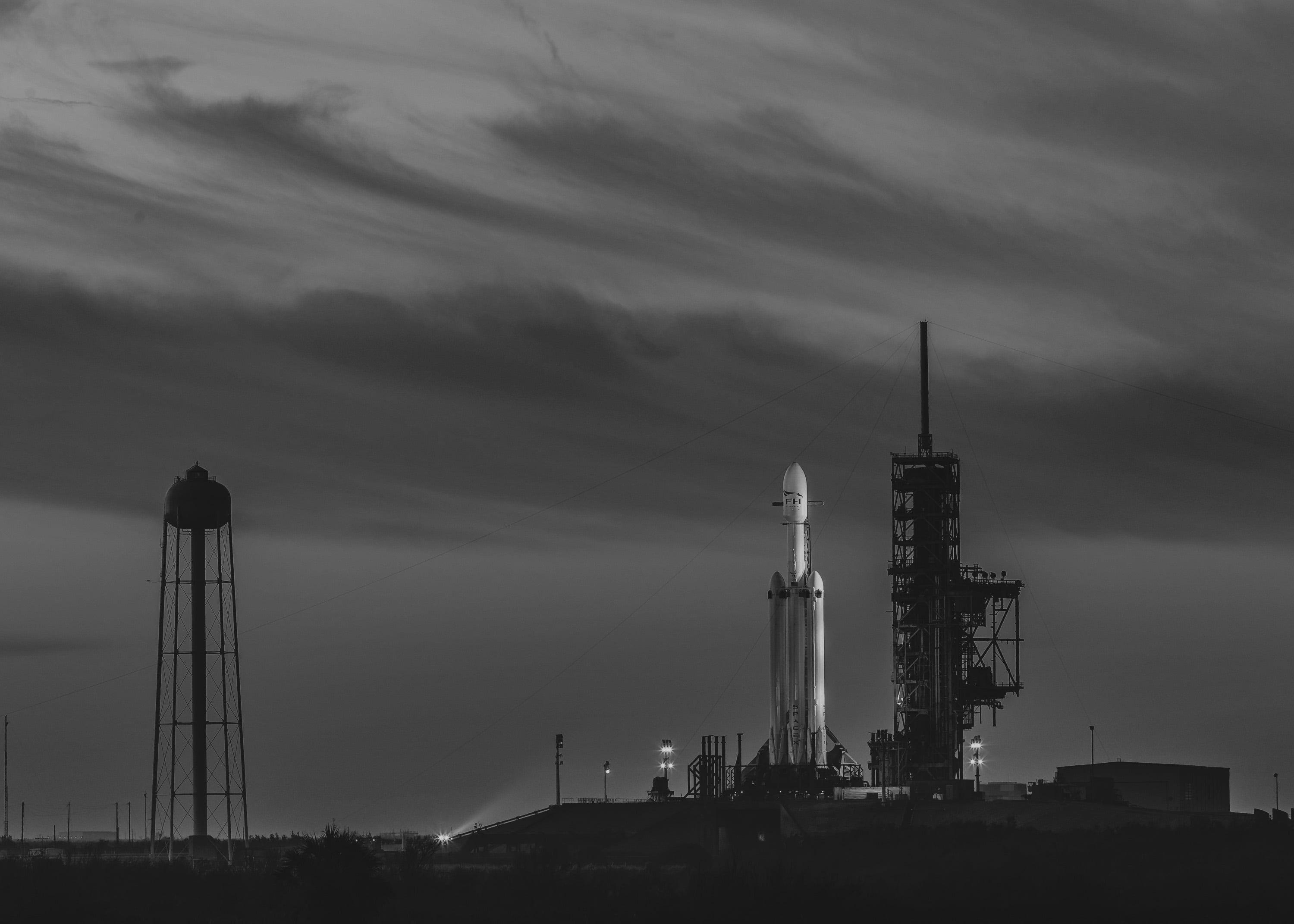 3000x2143 Space shuttle, monochrome, launching, SpaceX, Falcon Heavy