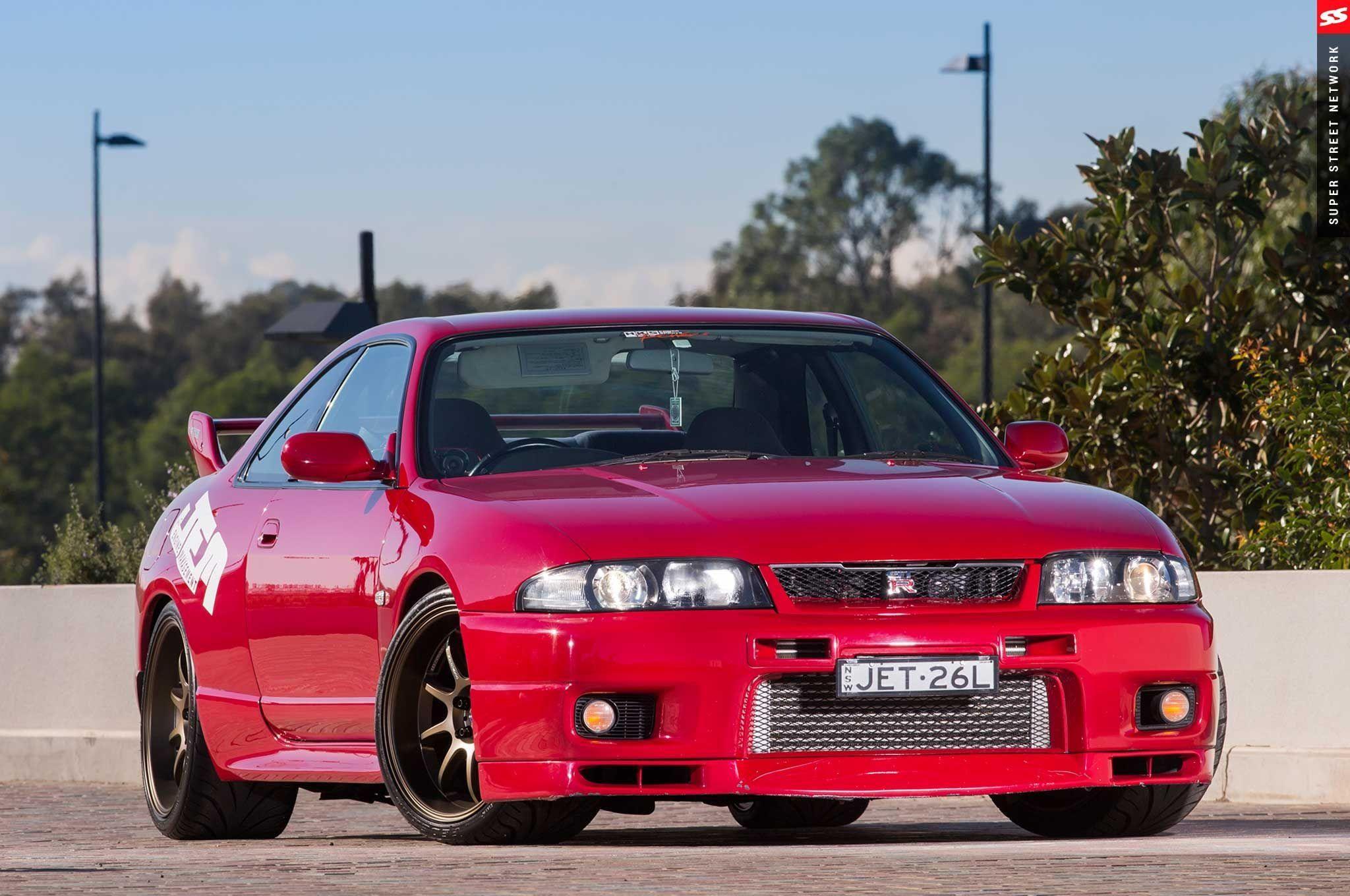 Nissan gt r r33