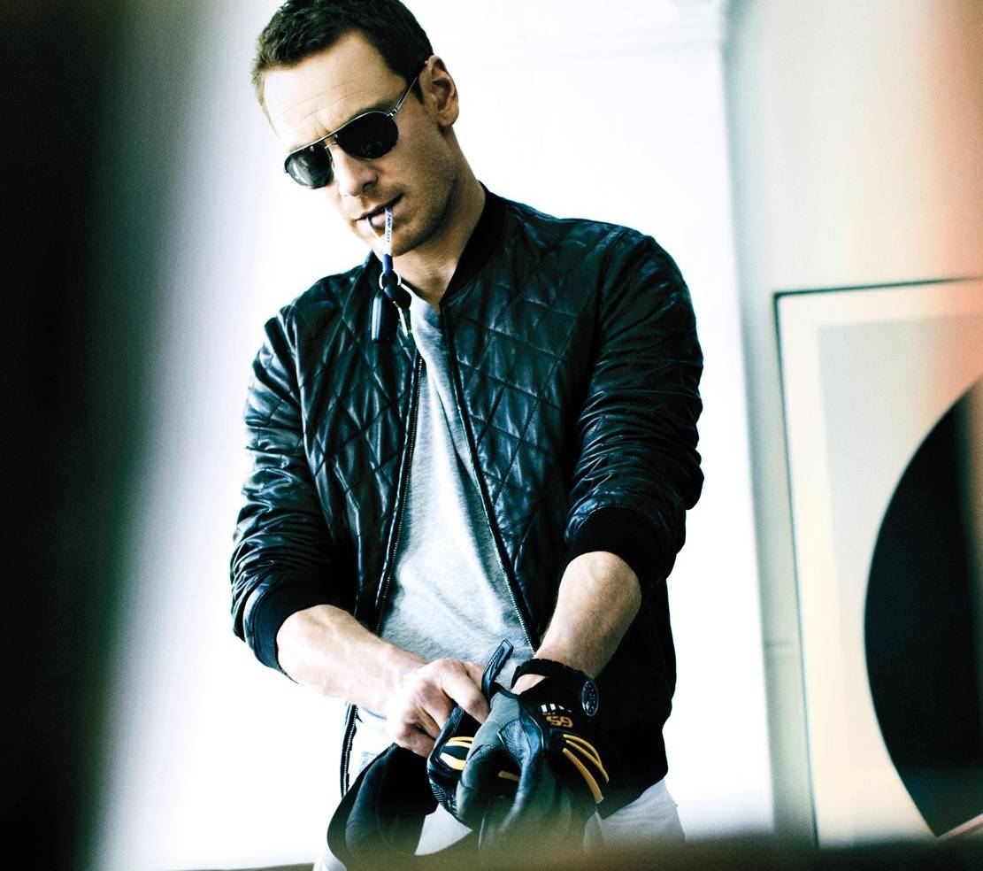 1111x984 Michael Fassbender wallpaper