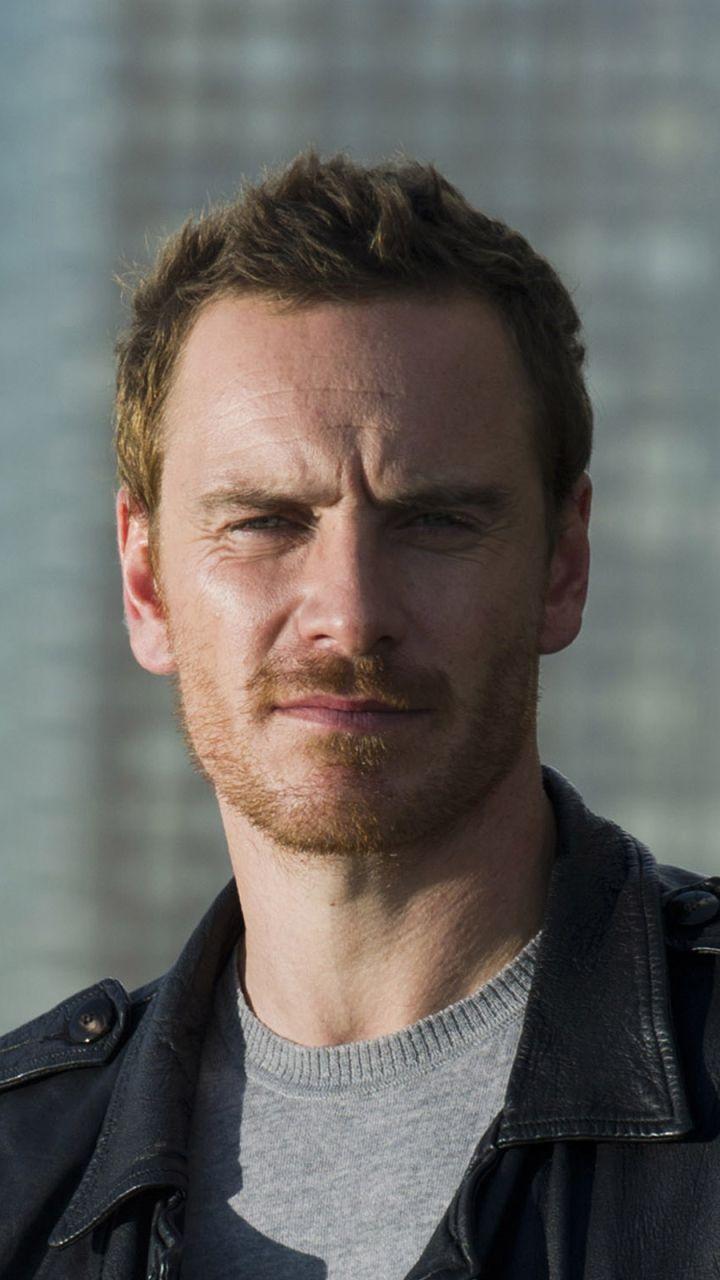 720x1280 Celebrity Michael Fassbender (720x1280) Wallpaper