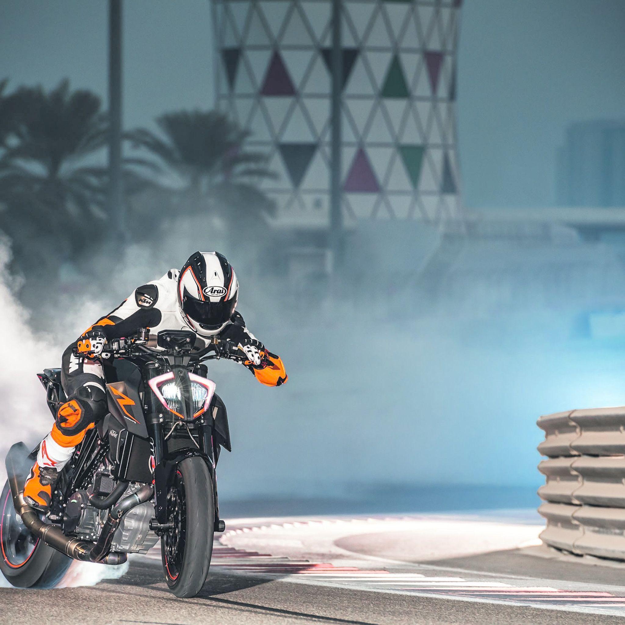 2048x2048 KTM 1290 Super Duke Drifting iPad Air HD 4k