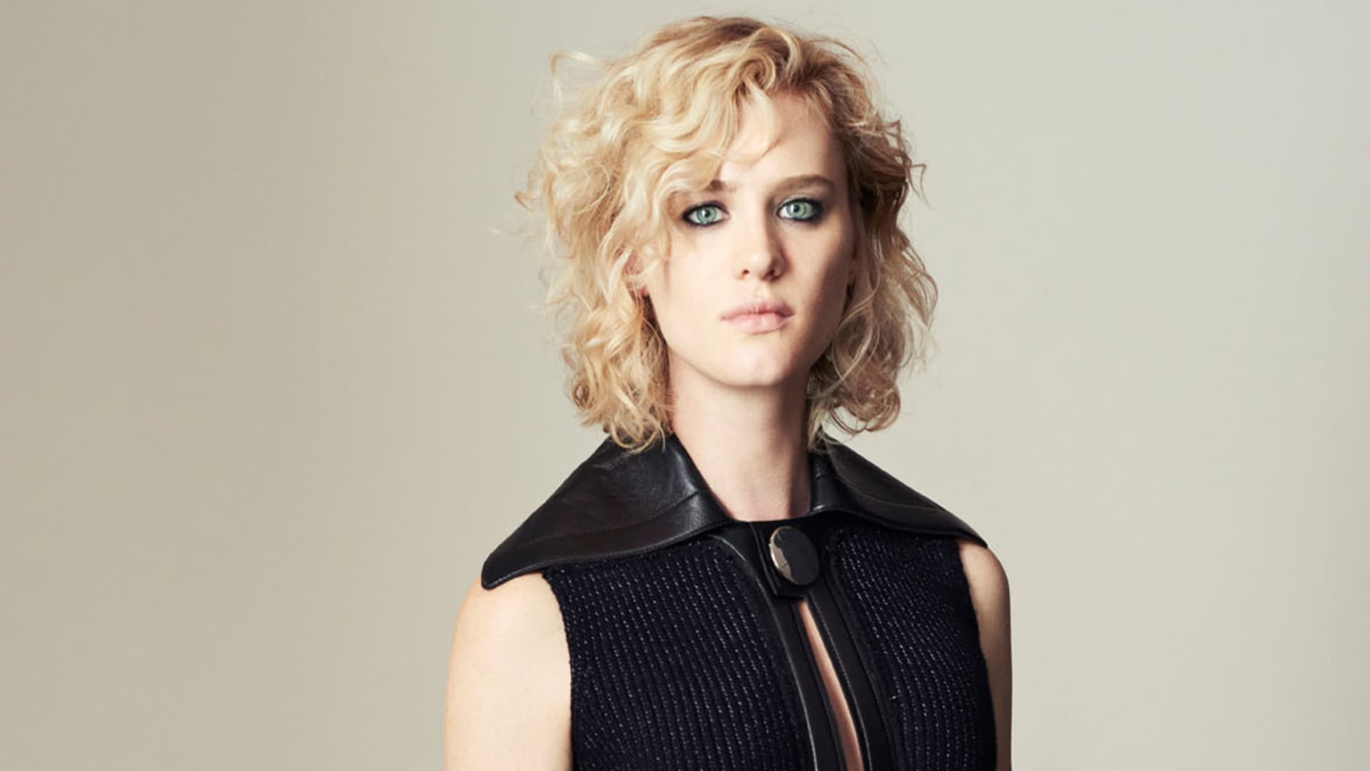 Mackenzie Davis Wallpapers - Top Free Mackenzie Davis Backgrounds