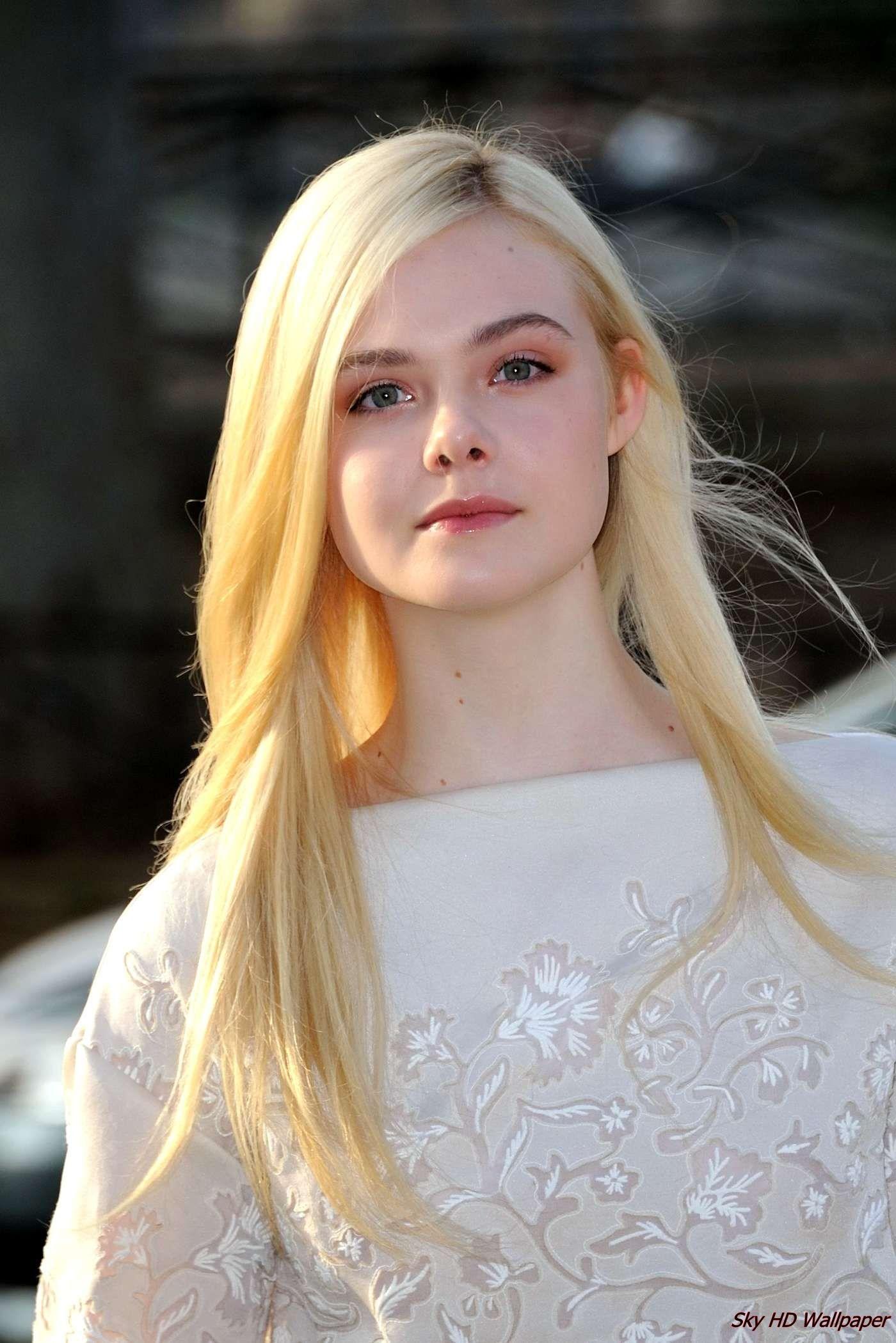1400x2099 Free download Dakota Fanning Wallpaper