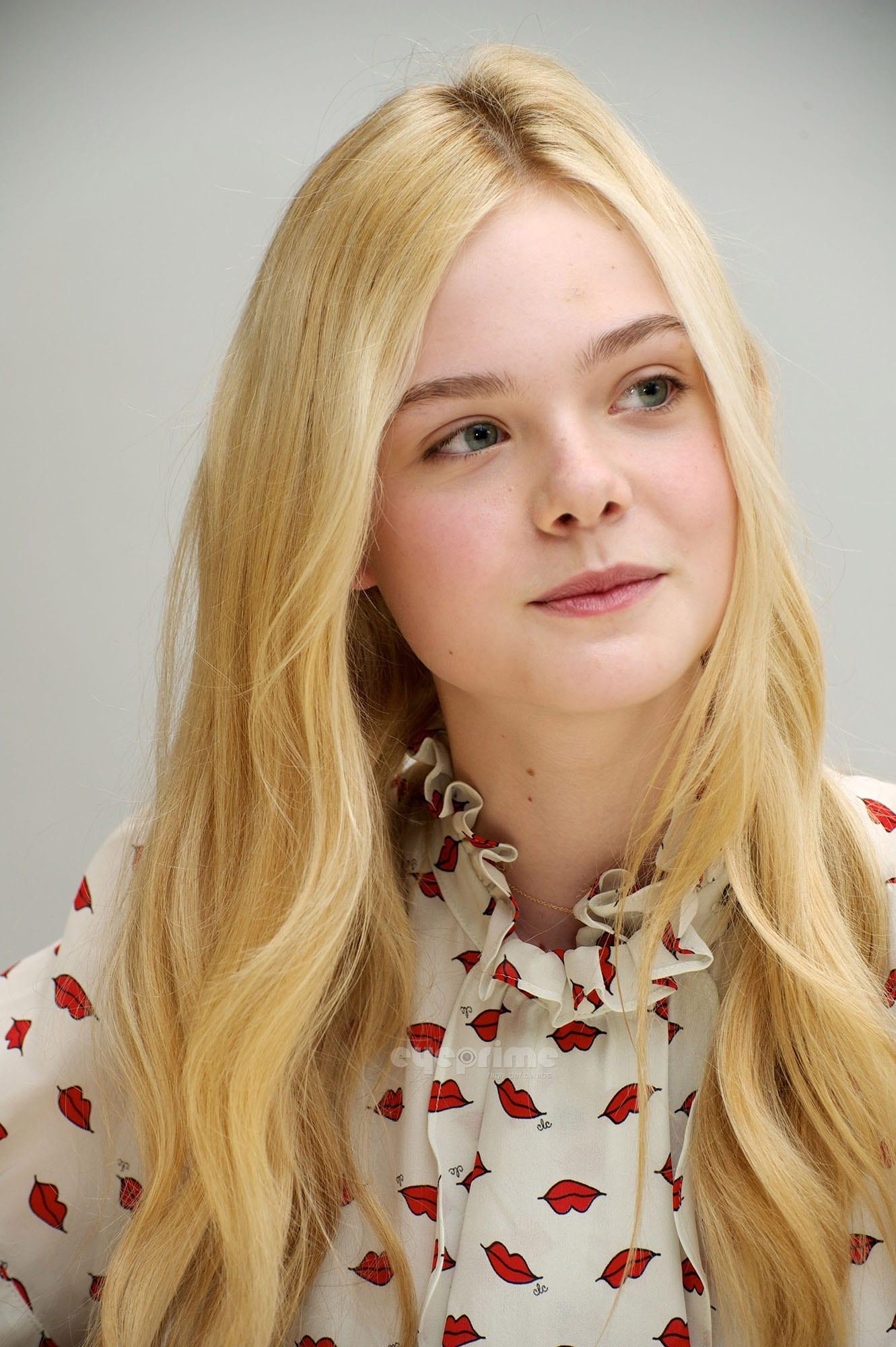 1331x2000 Elle Fanning HD