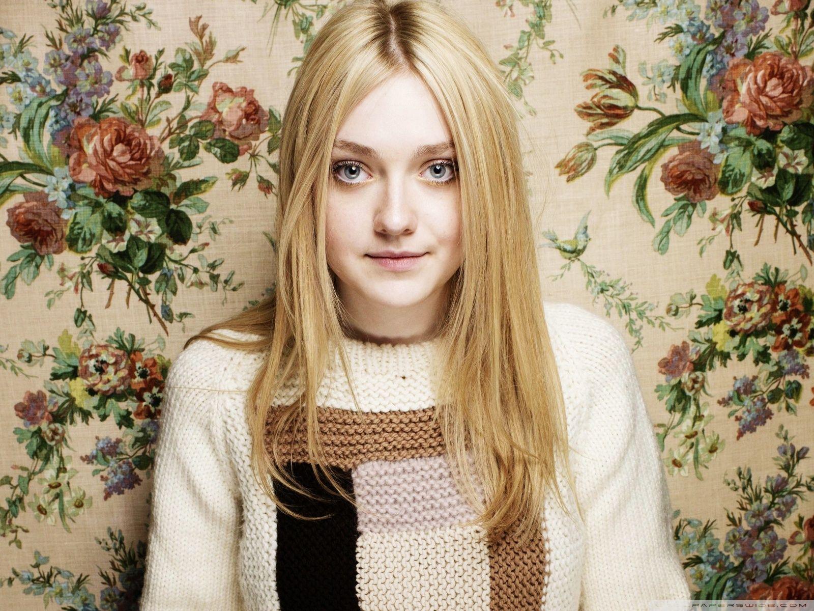 1600x1200 Dakota Fanning Wallpaper Widescreen VEMPBQ