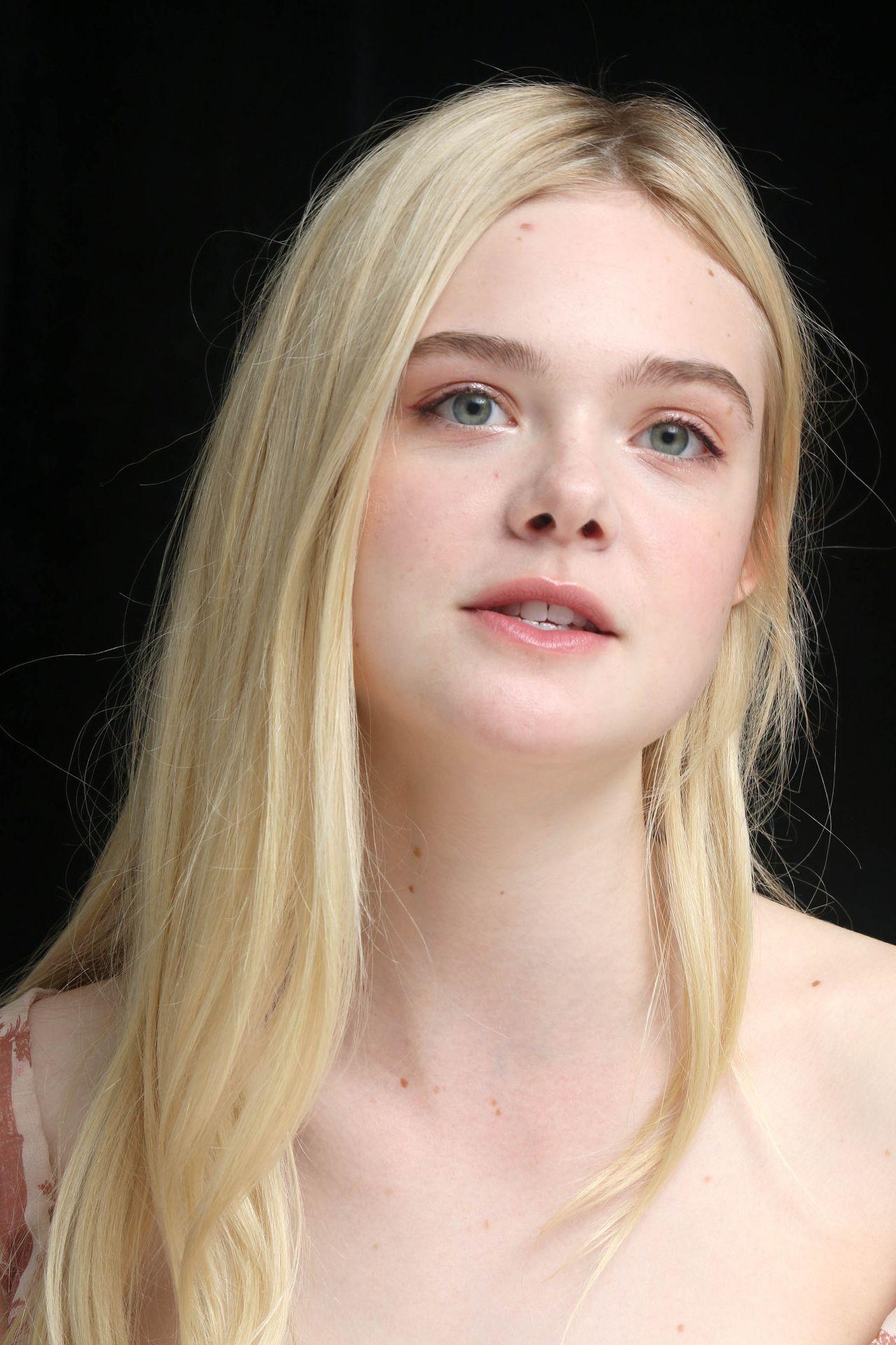 1280x1920 Elle Fanning wallpaper, Celebrity, HQ Elle Fanning picture