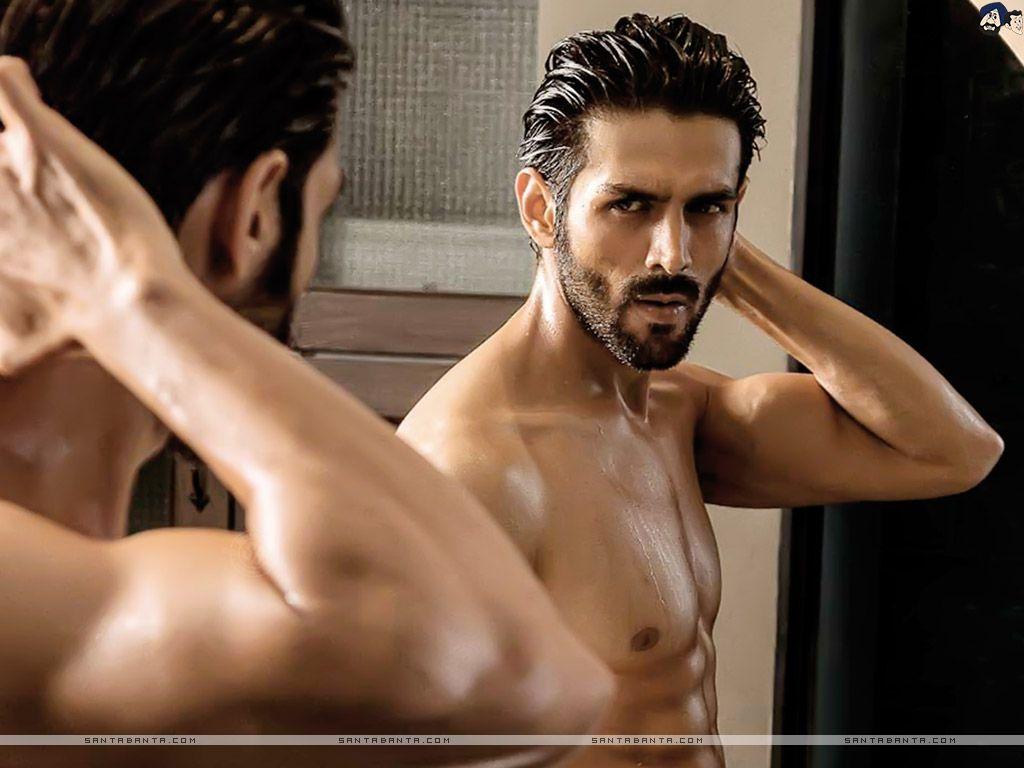 1024x768 Free Download Kartik Aaryan HD Wallpaper