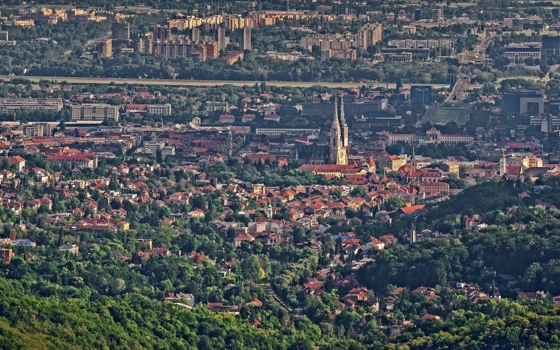 1920x1200 Panorama of Zagreb, Gornji grad i Novi Zagreb