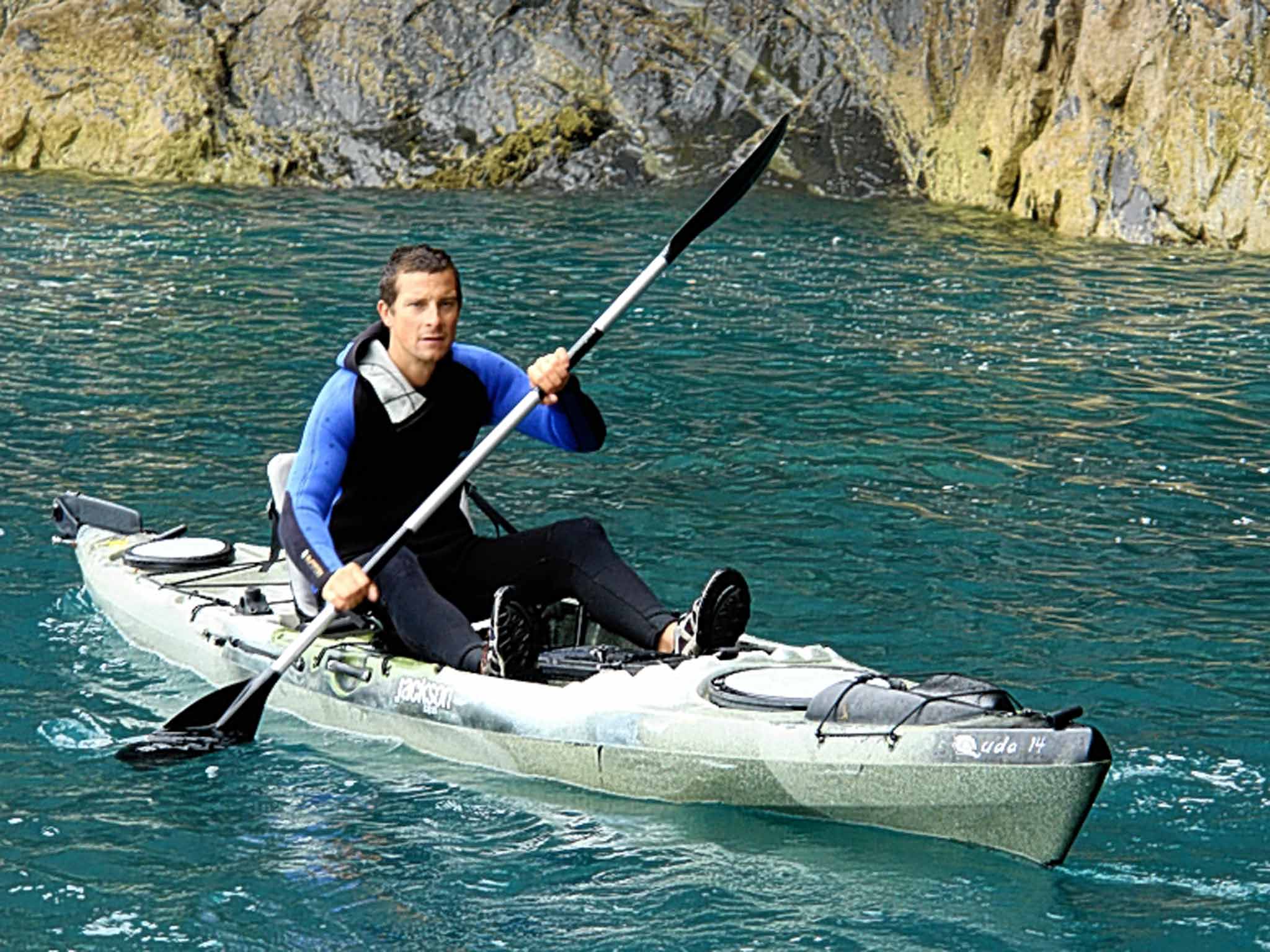 Bear Grylls Wallpapers - Top Free Bear Grylls Backgrounds - WallpaperAccess