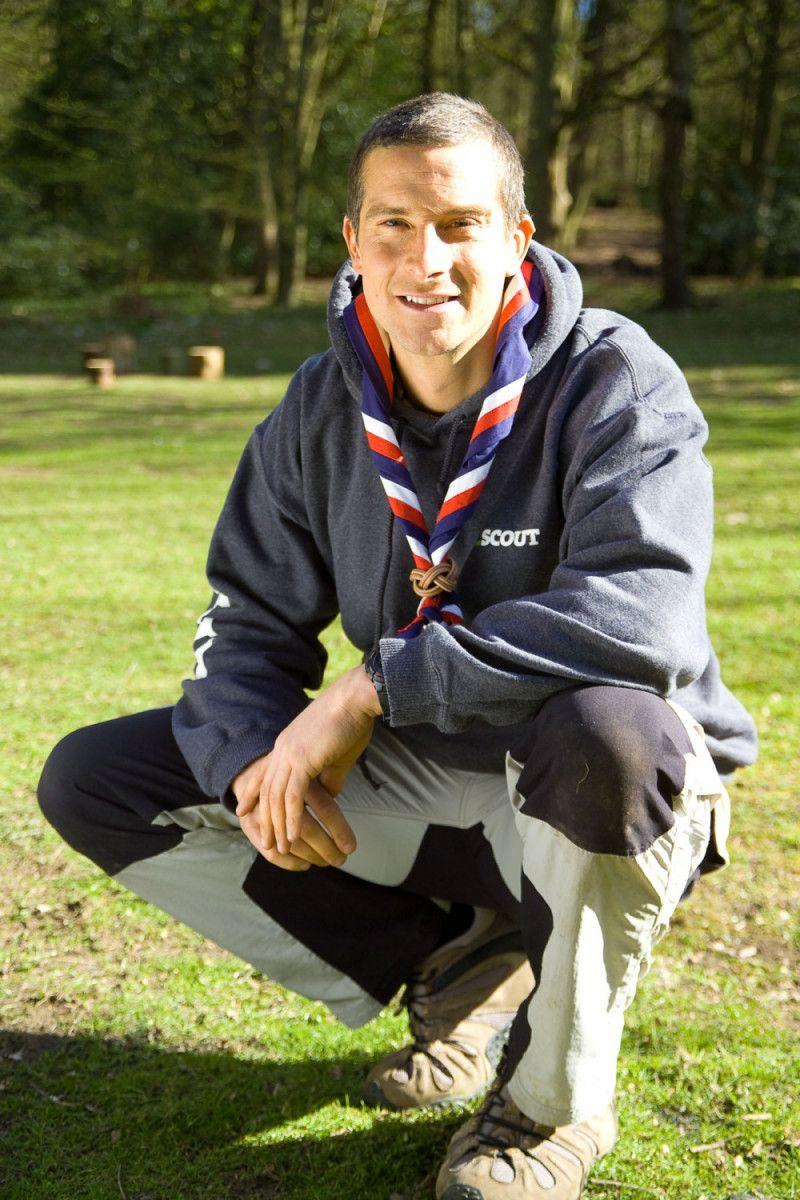 800x1200 Bear Grylls wallpaper