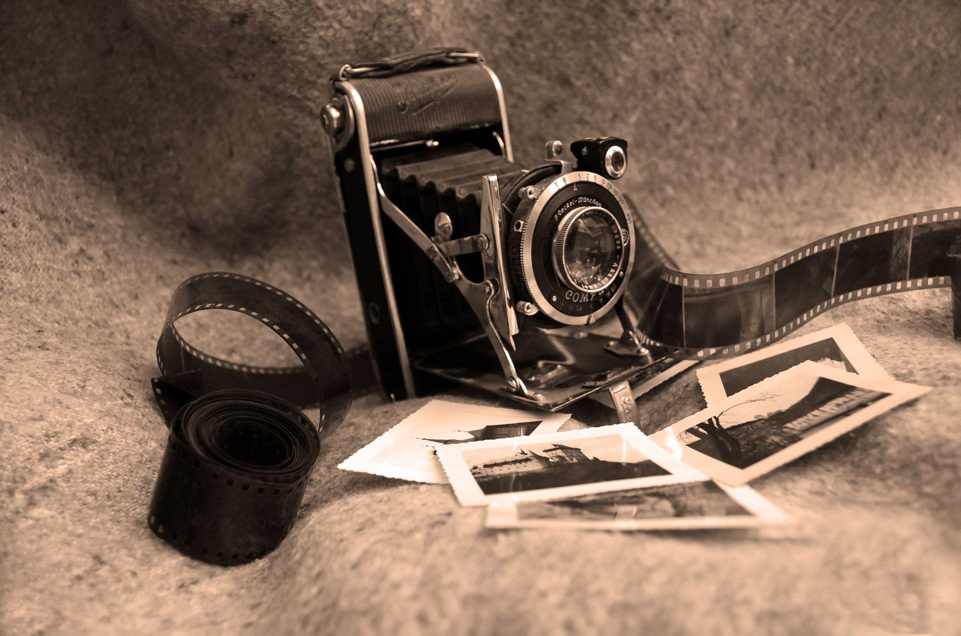 1920x1272 Old Camera Free Domain Picture