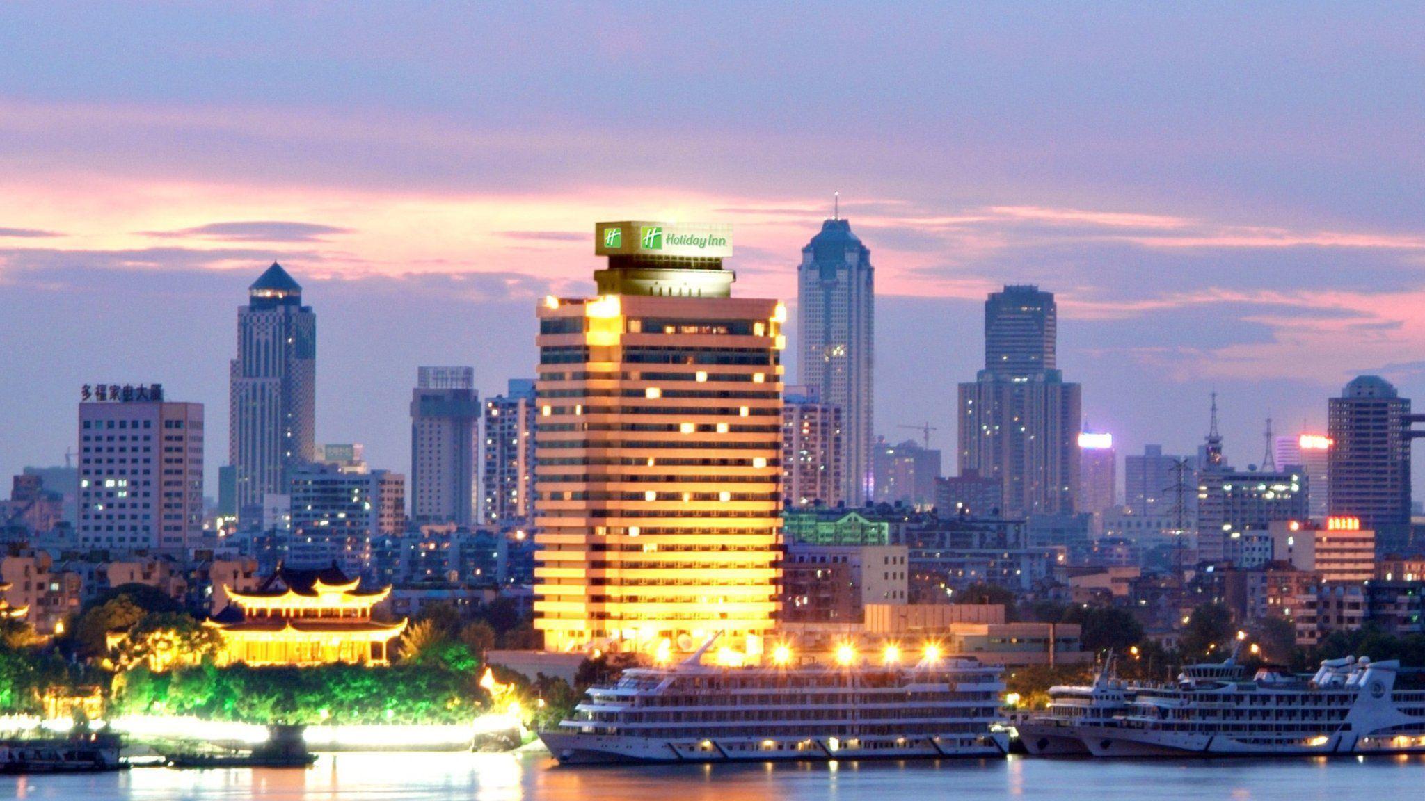 2048x1152 Wuhan Wallpaper Image Photo Picture Background