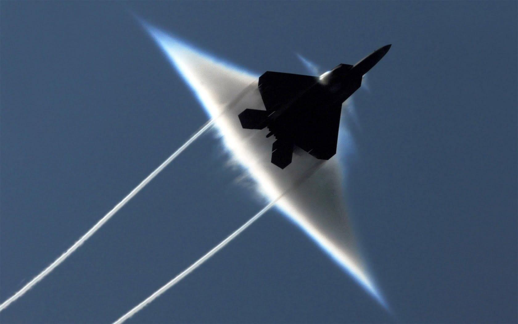 1680x1050 Stealth plane breaking sound wave, aircraft, sonic booms, F