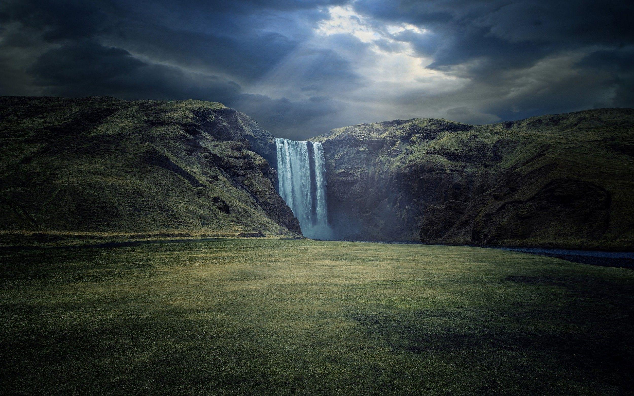 2500x1562 waterfall nature river landscape sun rays cliff dark clouds sunlight