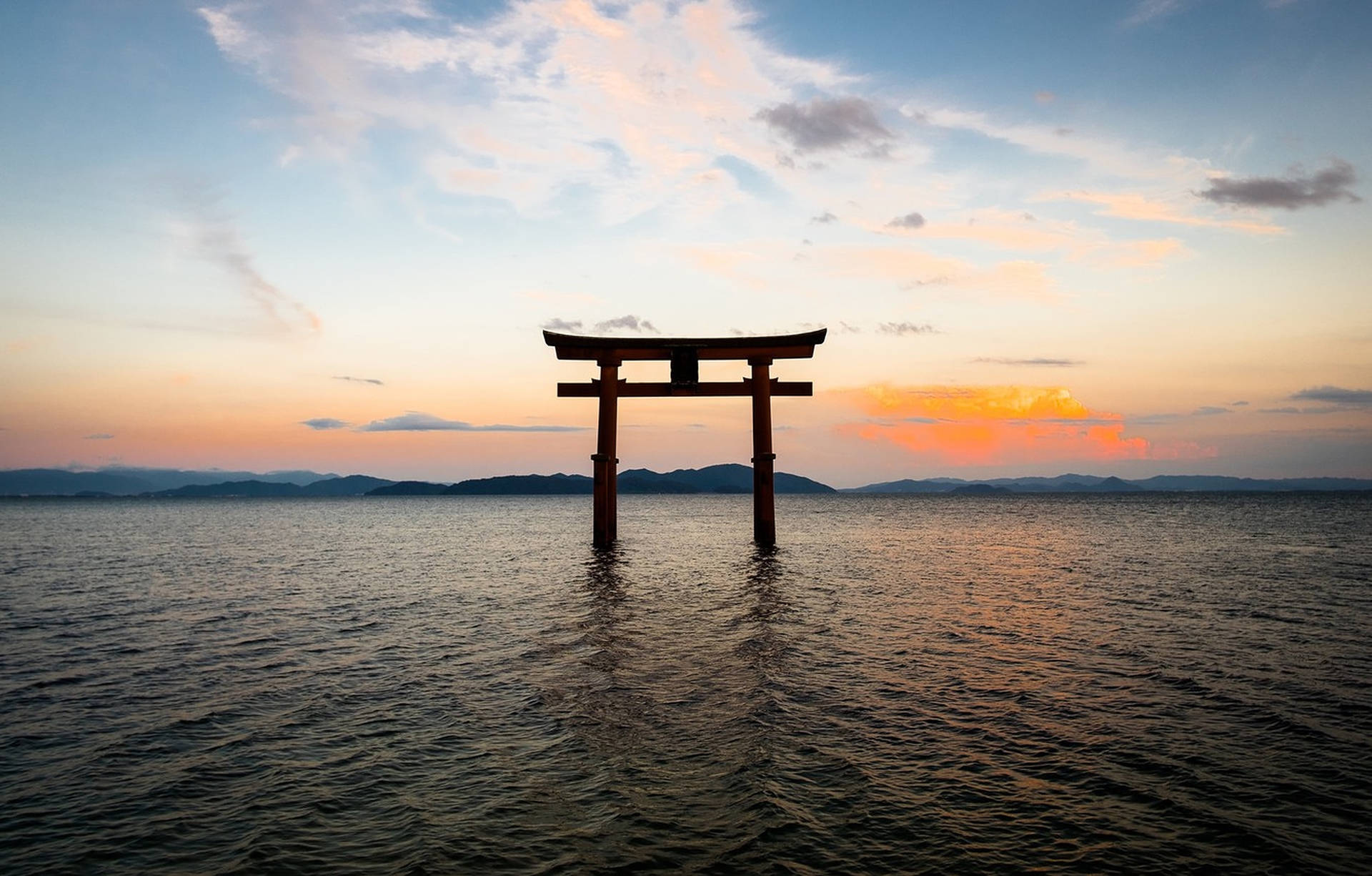 1920x1225 Torii Gate In The Sea Wallpaper