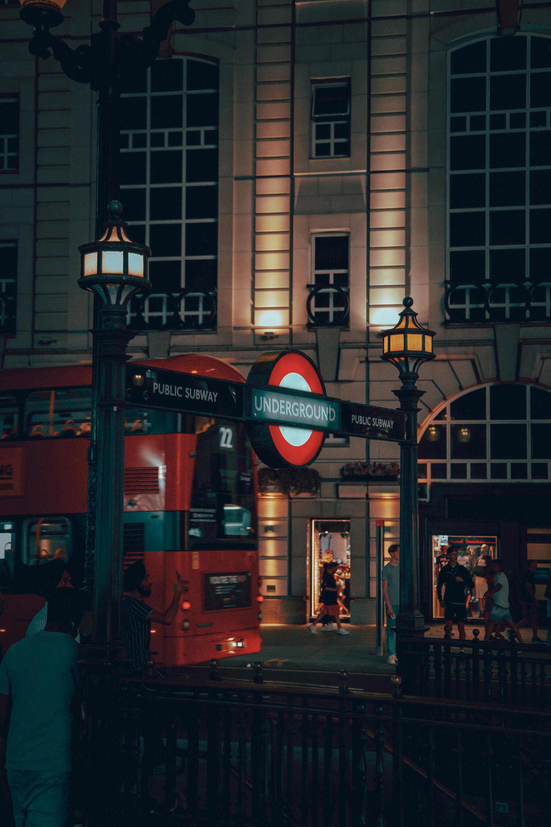1800x2699 Free HD London England UK Wallpaper