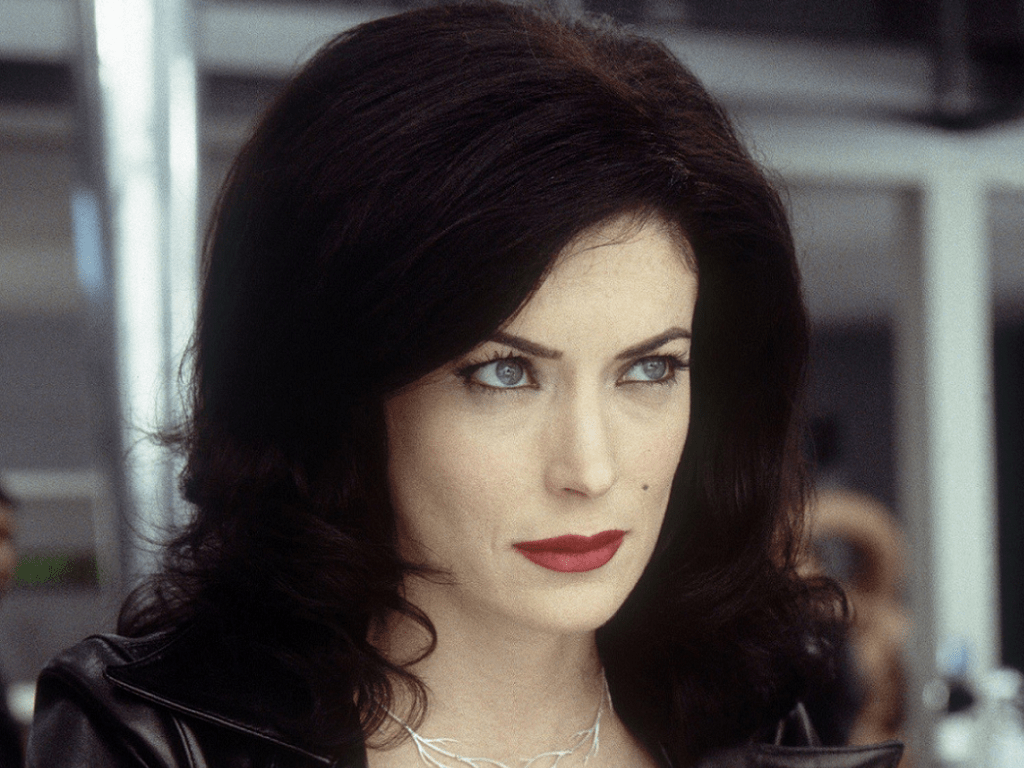 1024x768 Famous people from Iowa. Lara Flynn Boyle. Davenport