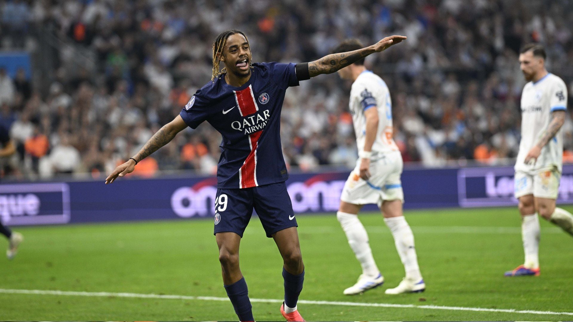 1920x1080 BARCOLAAAAA! The Ligue 1 top scorer did it again